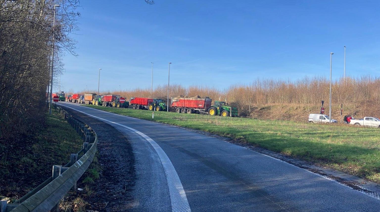 Mouscron : la frontière bloquée par les agriculteurs français
