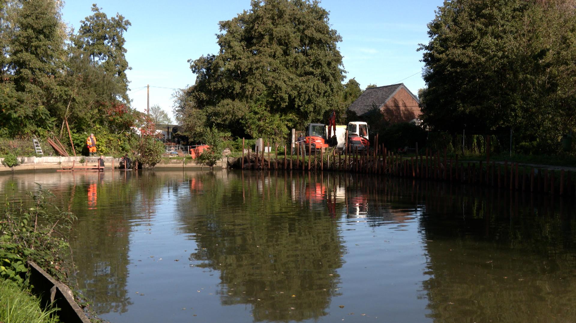 Vaudignies : les travaux de réfection des berges de l’étang communal arrêtés, la saison de pêche compromise