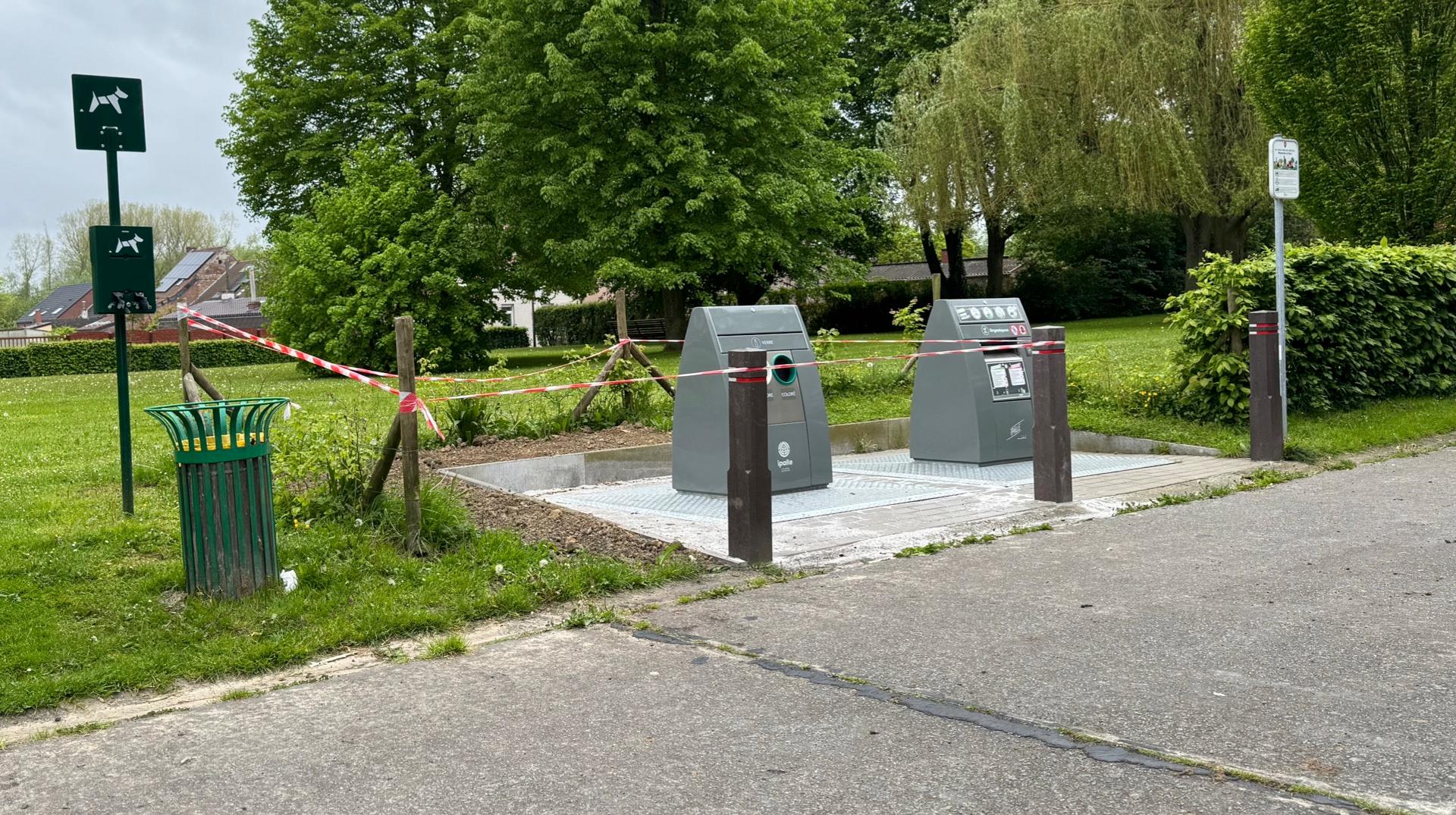 Aubechies : la commune de Beloeil fait enterrer la bulle à verre disgracieuse suite à une demande des habitants