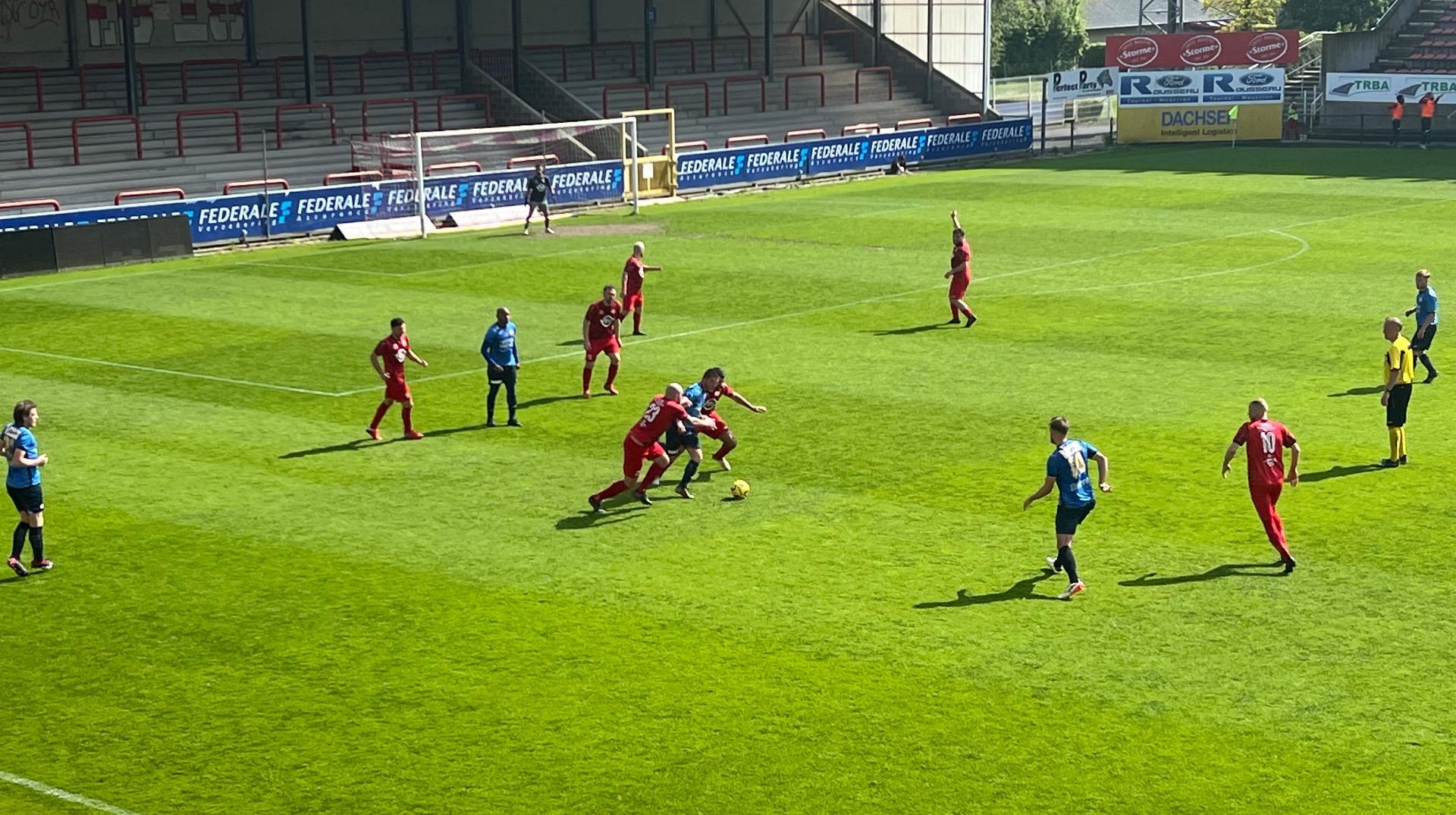 Football - Tour final de P2 : le Stade Mouscronnois disputera la triangulaire, pas Herseaux