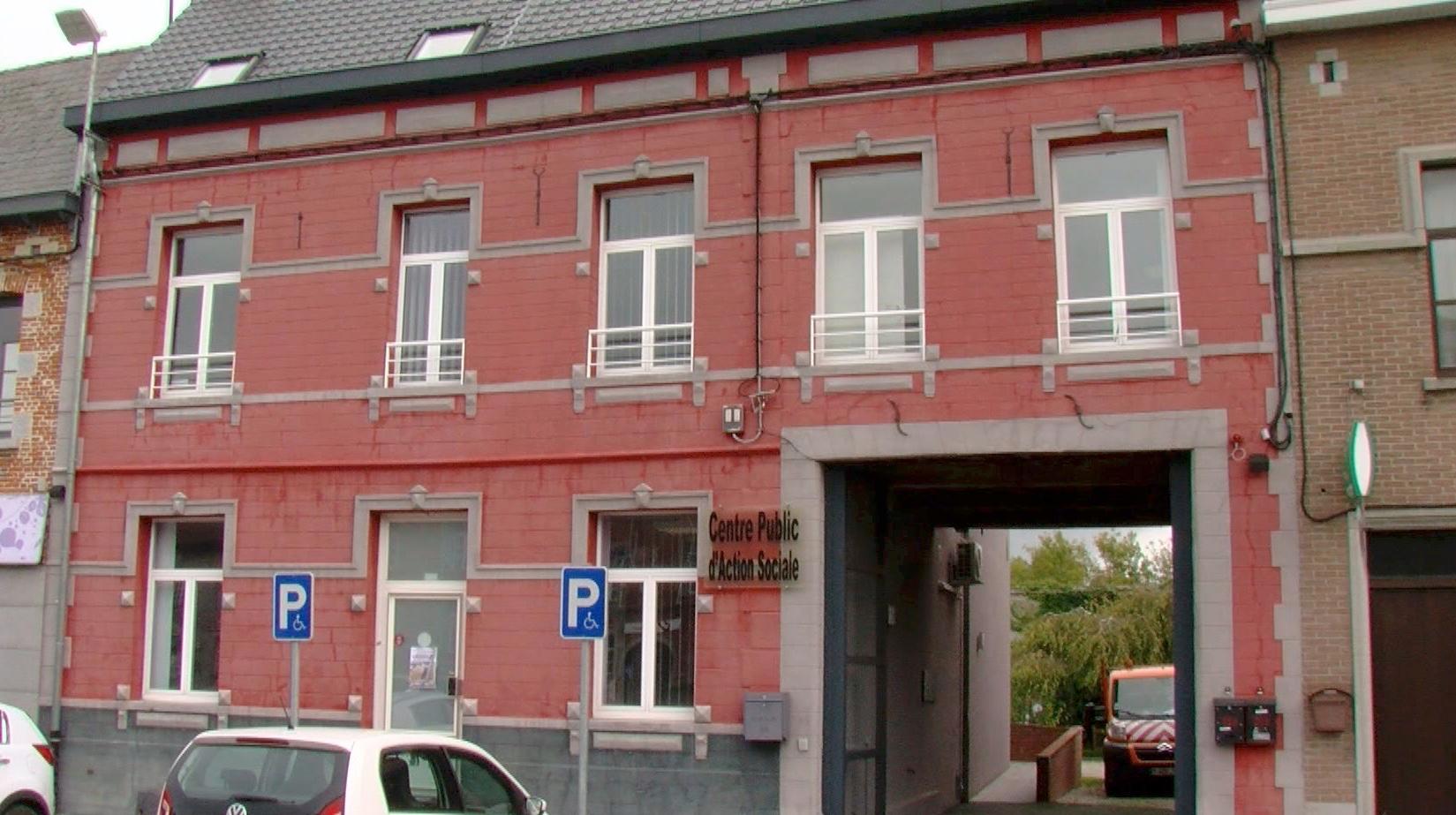 Titres-services, aides ménagères, logement : des services qui plombent les finances du CPAS de Chièvres