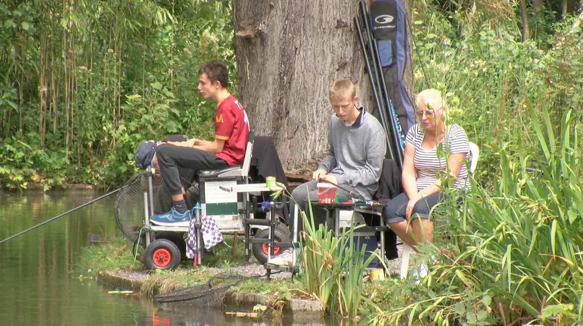 Péruwelz : une journée de pêche solidaire en faveur de personnes en situation de handicap à l'étang de Jaunay-Clan