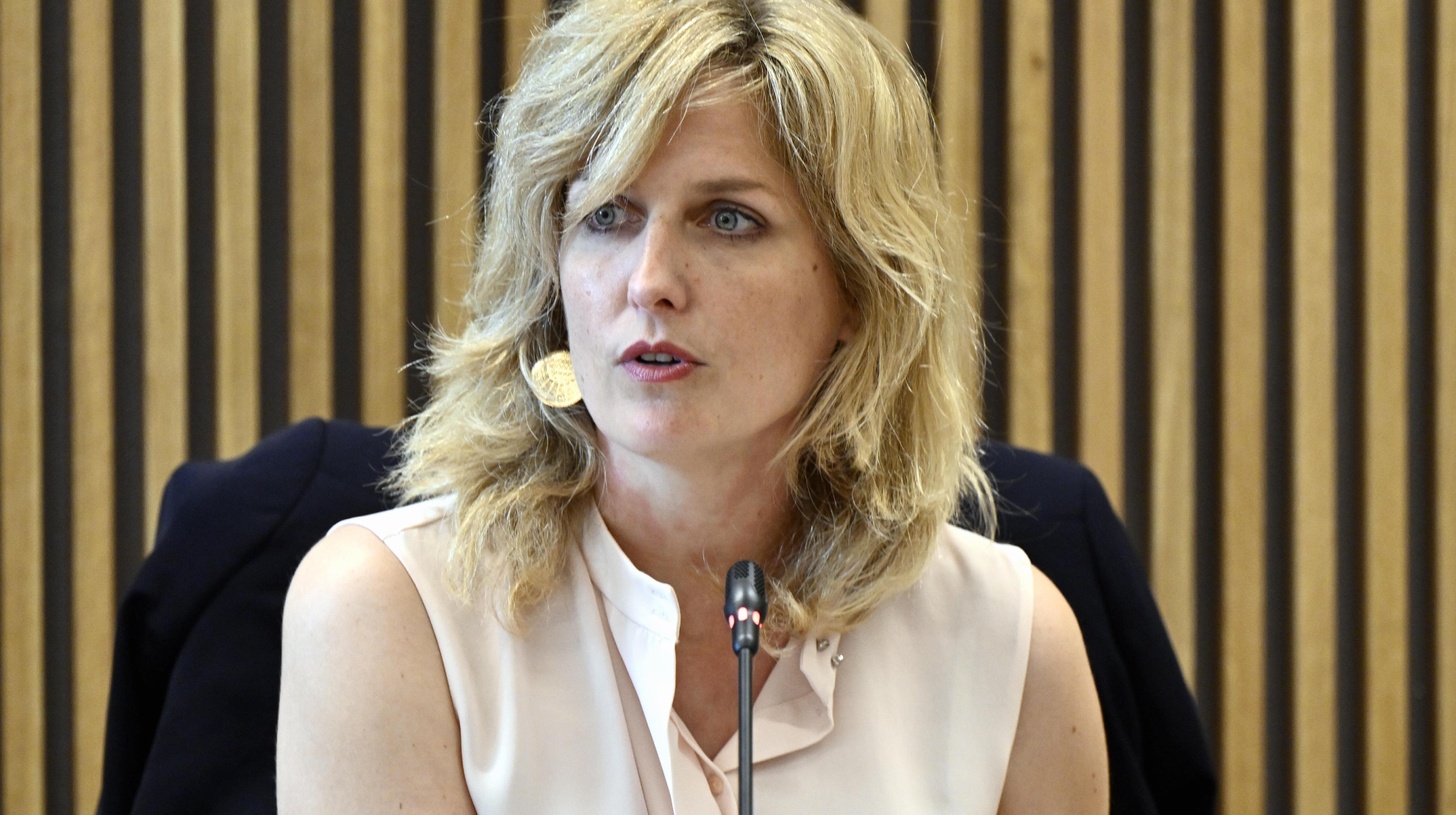 Pollution aux PFAS : Céline Tellier réclame la mise en place d’un Master plan interfédéral