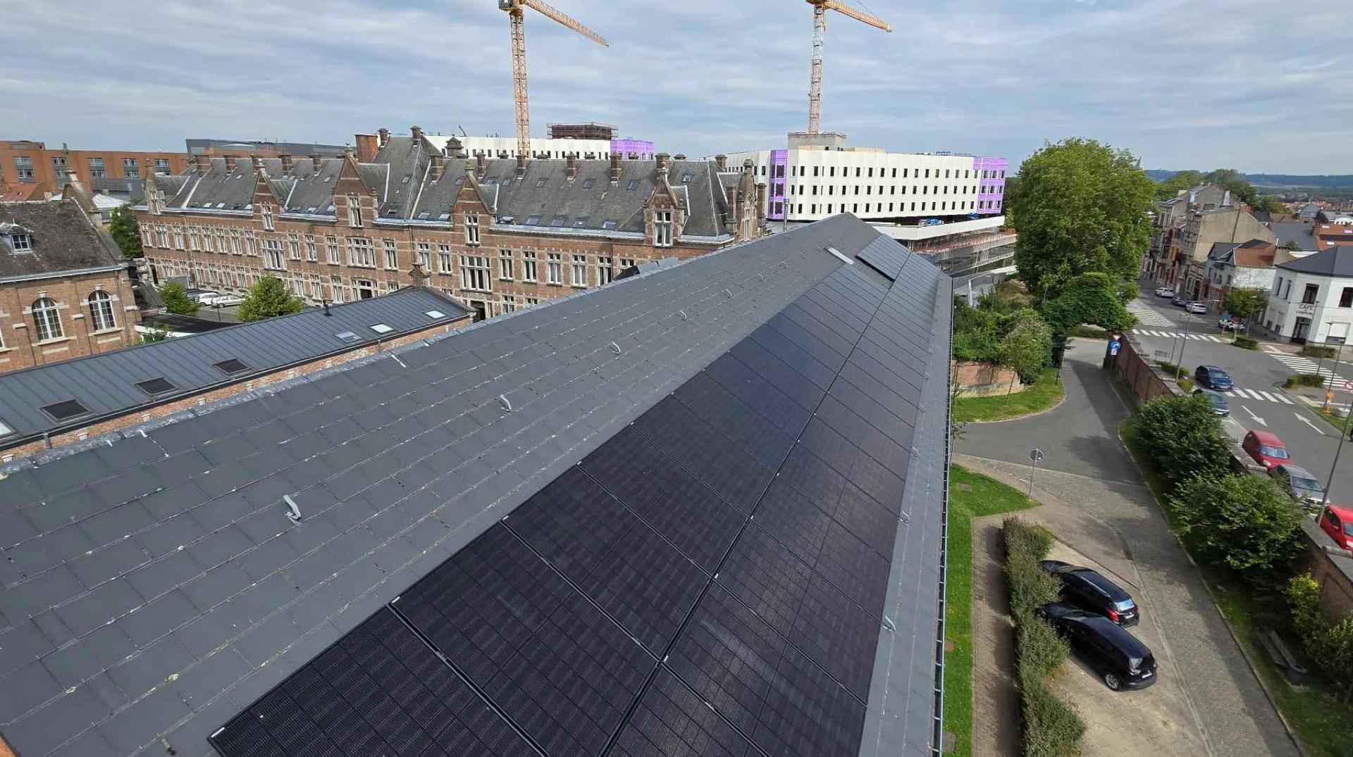Le CPAS de Tournai investit dans 434 panneaux photovoltaïques