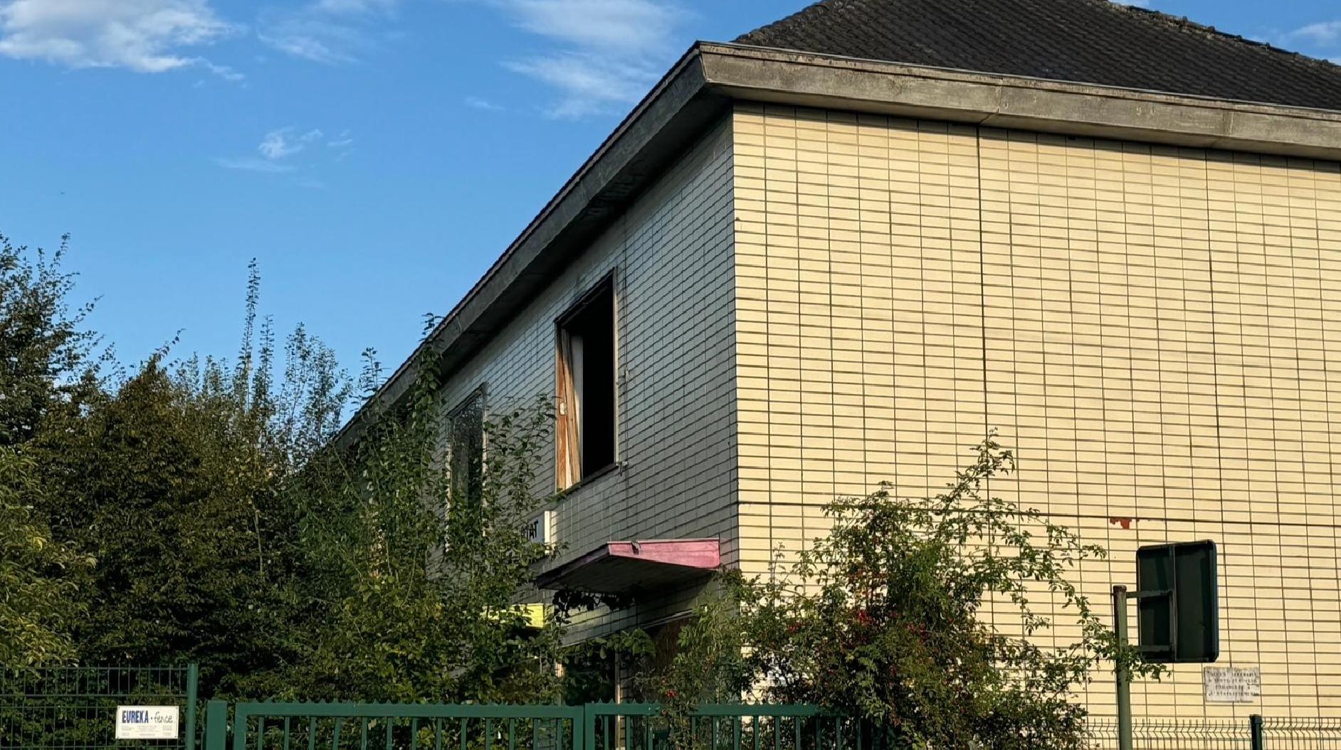 Départ de feu dans l'ancien lycée Charles Plisnier à Dottignies