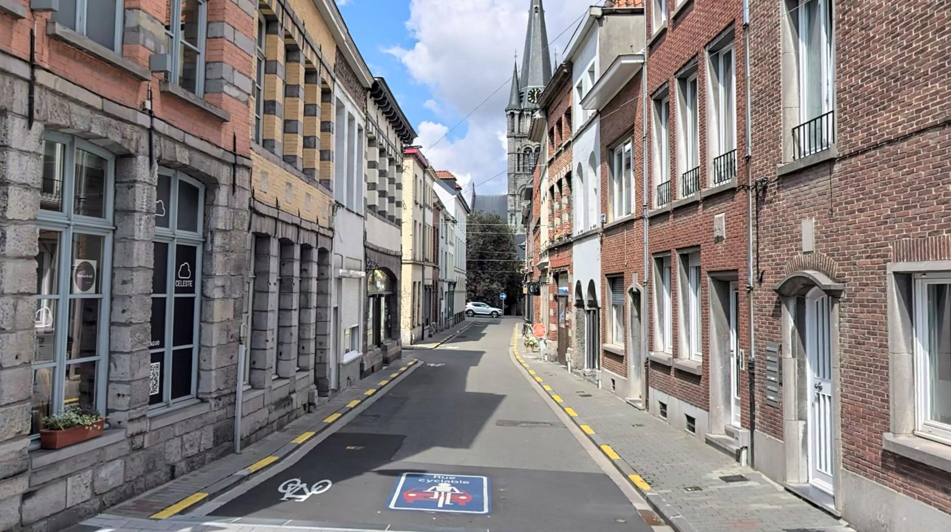 Après 6 mois de travaux, la rue Piquet est rouverte à Tournai