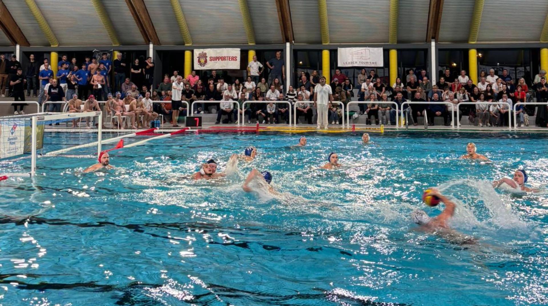 Water-polo : Mouscron domine La Louvière, Tournai se fait peur mais s'impose