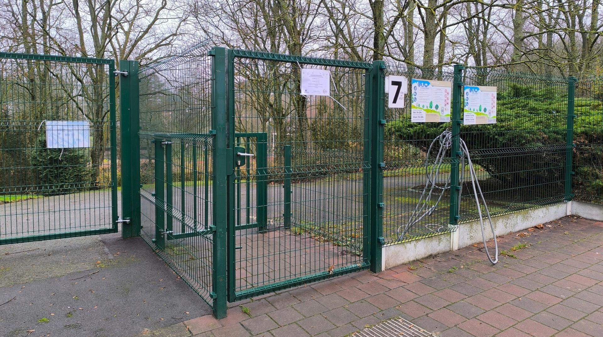 Vent violent : la ville de Mouscron décide de fermer l'accès aux parcs et bois