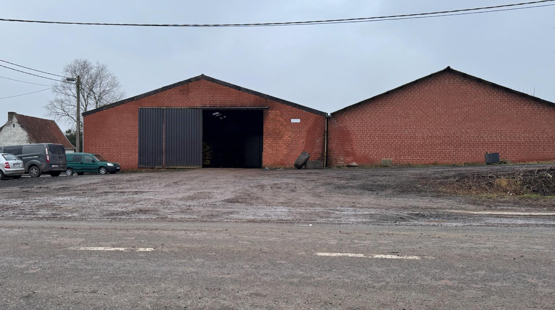 Un hangar agricole touché par un incendie à Ellignies-Sainte-Anne