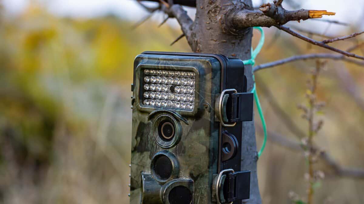 Mouscron : une caméra mobile pour lutter contre les incivilités environnementales