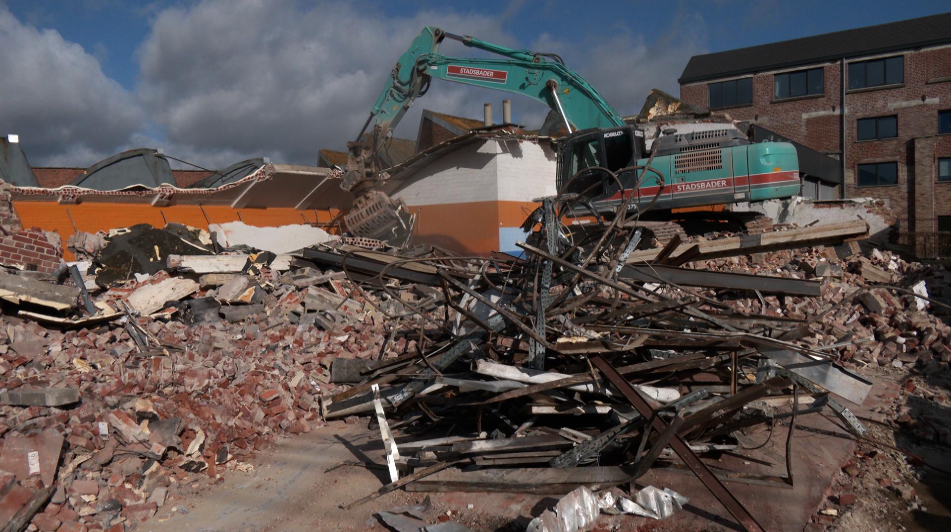 Templeuve : le chantier de démolition du hall Satta va reprendre