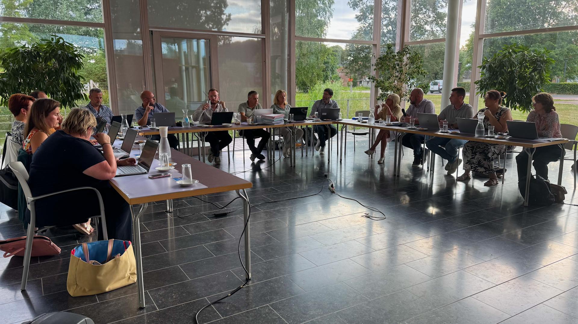 «Le groupe MR est invité à s'abstenir» : pas d'unanimité pour la motion de soutien à notélé à Ellezelles