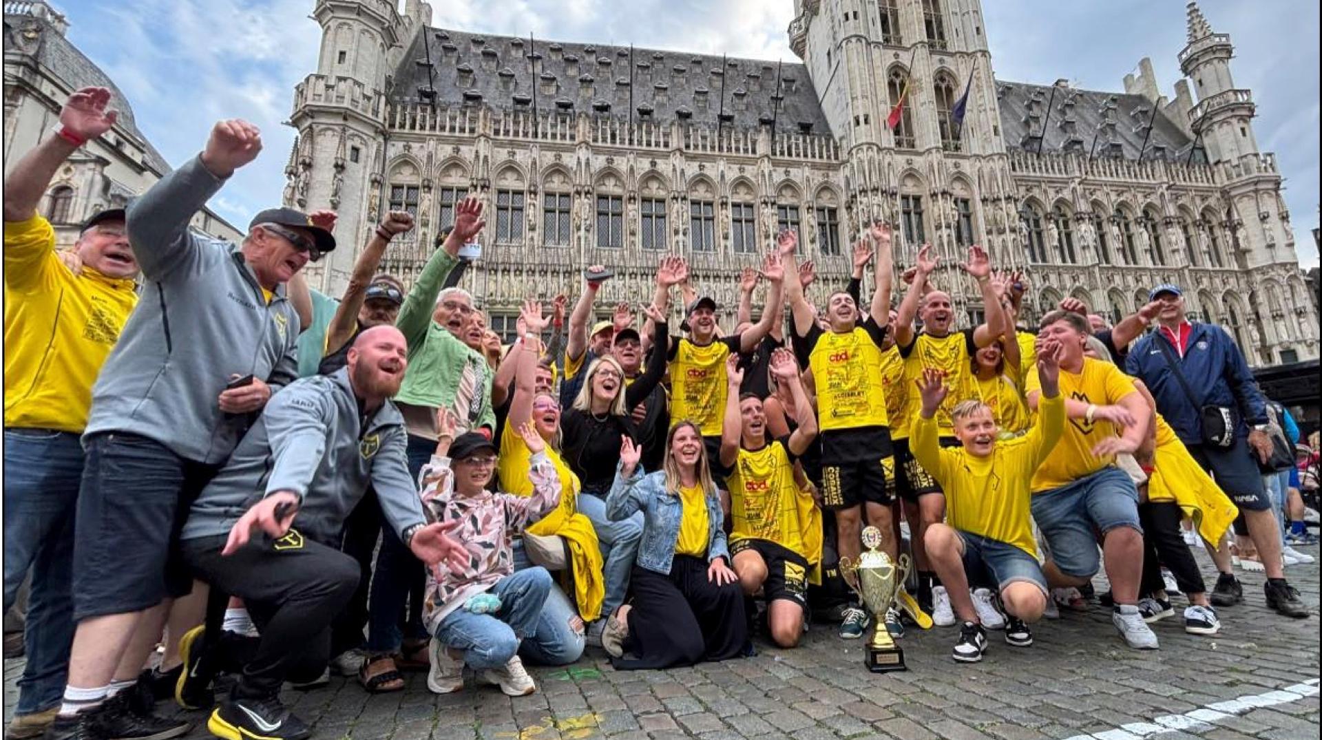 Balle pelote : Thieulain impérial sur la Grand-Place de Bruxelles