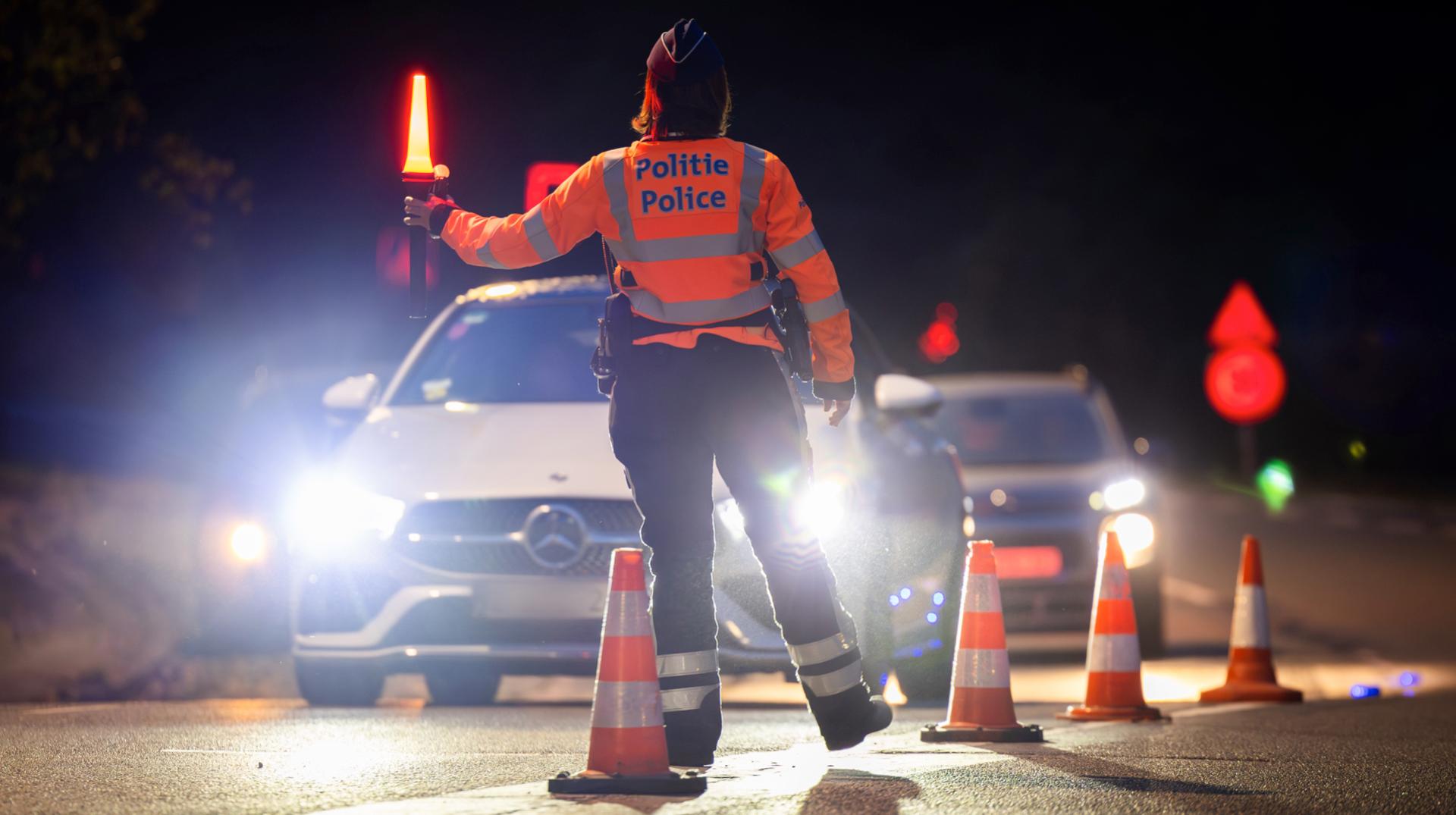Trois blessés dans un accident impliquant deux voitures et un camion sur l’A8 à Enghien