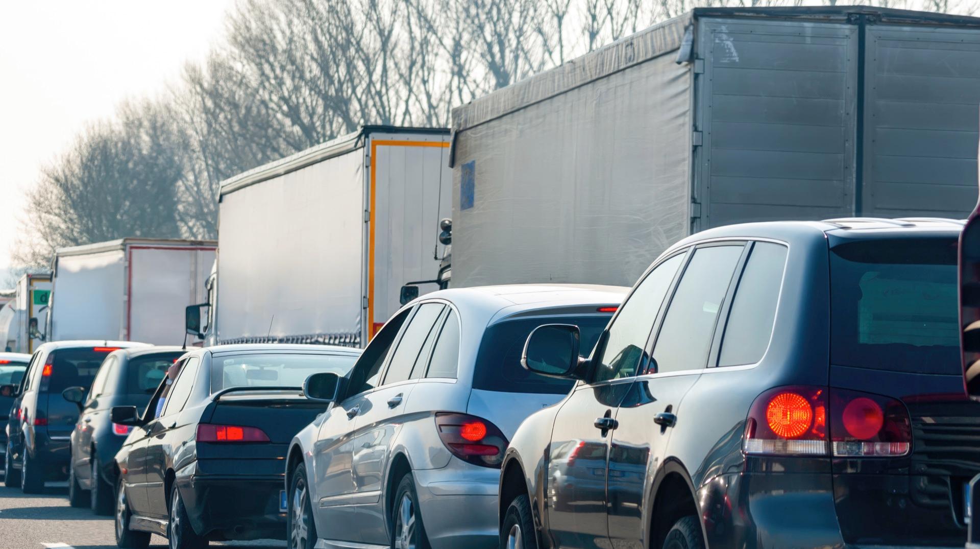 E42 : un accident entre deux camions provoque d’importants embarras de circulation entre Vezon et Tournai