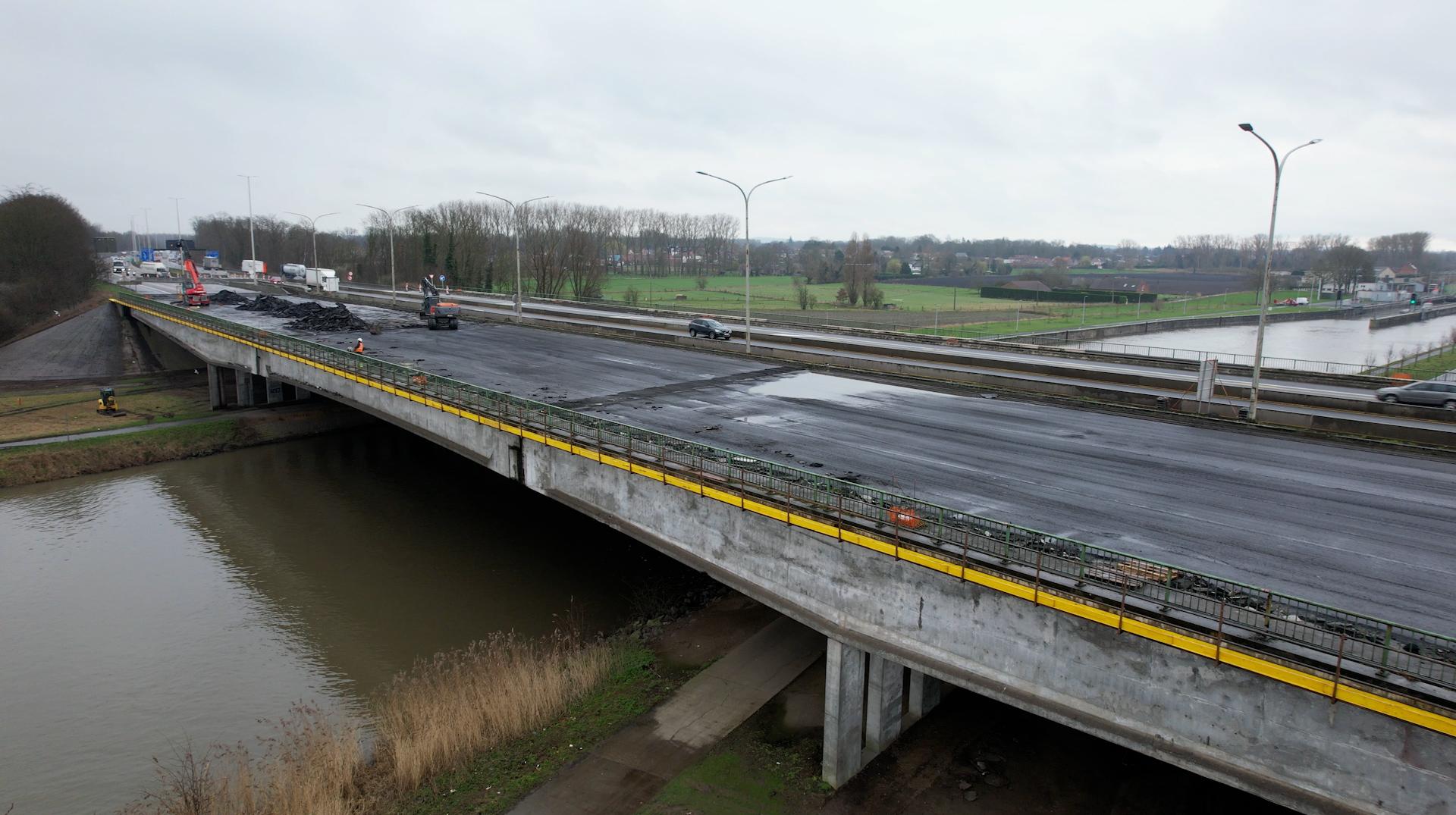 Chantier du pont de Froyennes : les voies ne seront pas libérées au printemps prochain comme prévu