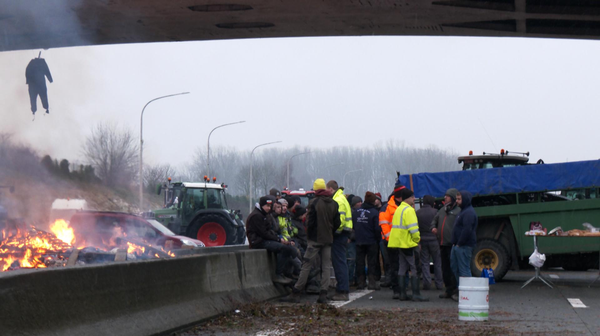 Mobilisation du monde agricole : la circulation est rétablie au niveau de l’autoroute entre Tournai et la frontière française