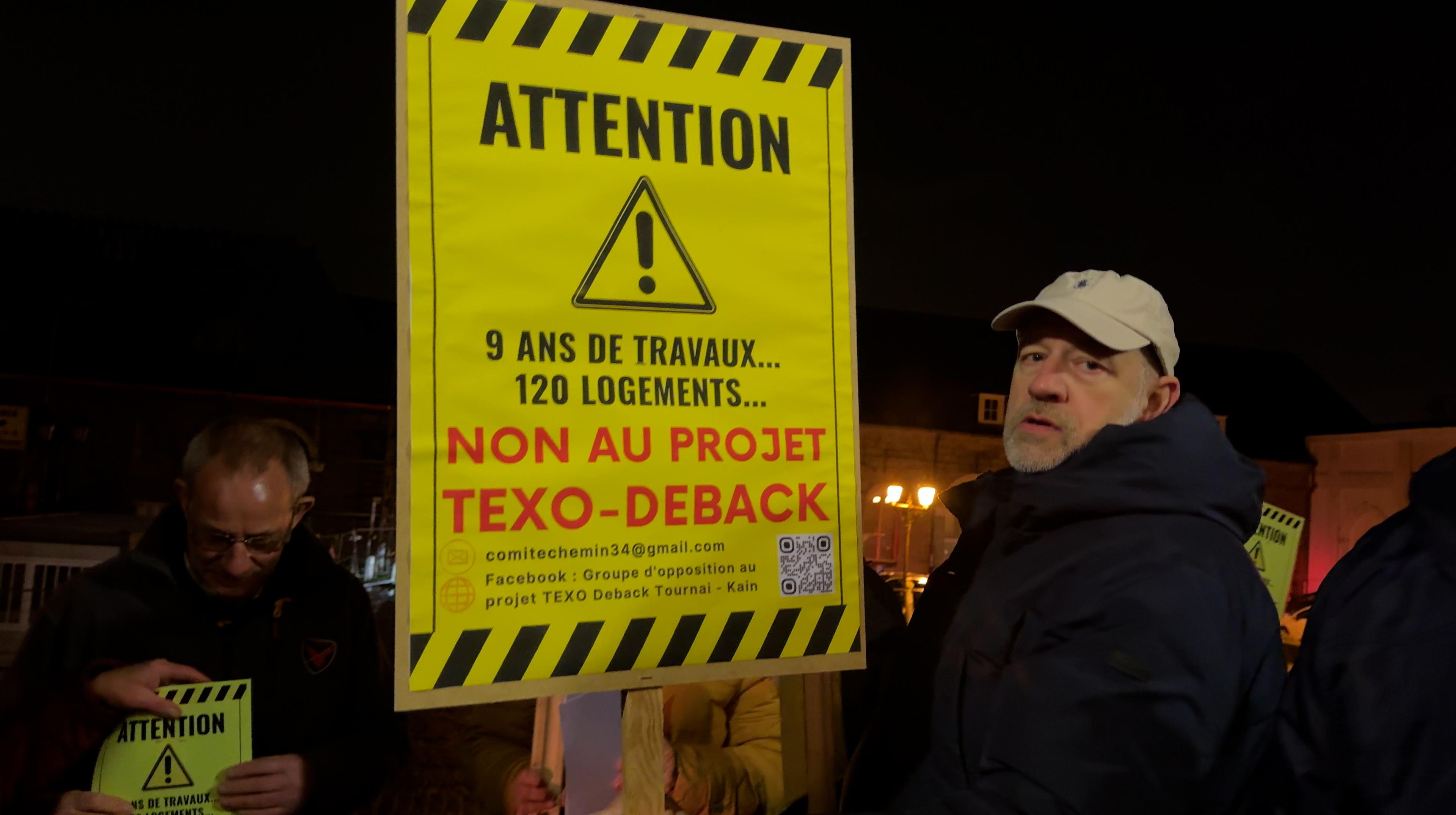 Tournai : une forte mobilisation de citoyens devant l'Hôtel de Ville contre le projet Texo-Debacq