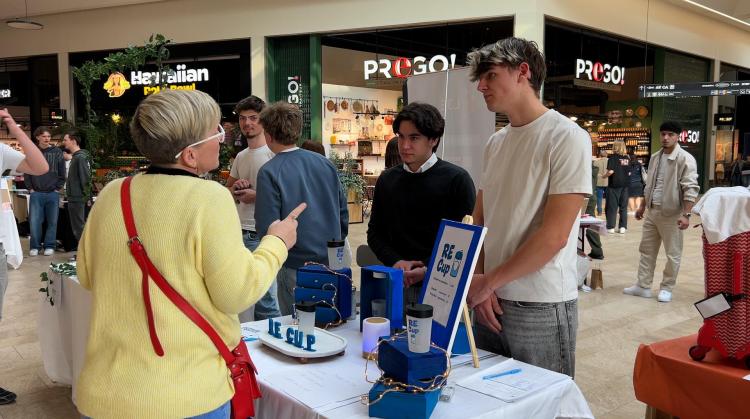 Tournai : des jeunes entrepreneurs testent leurs produits auprès des clients des Bastions