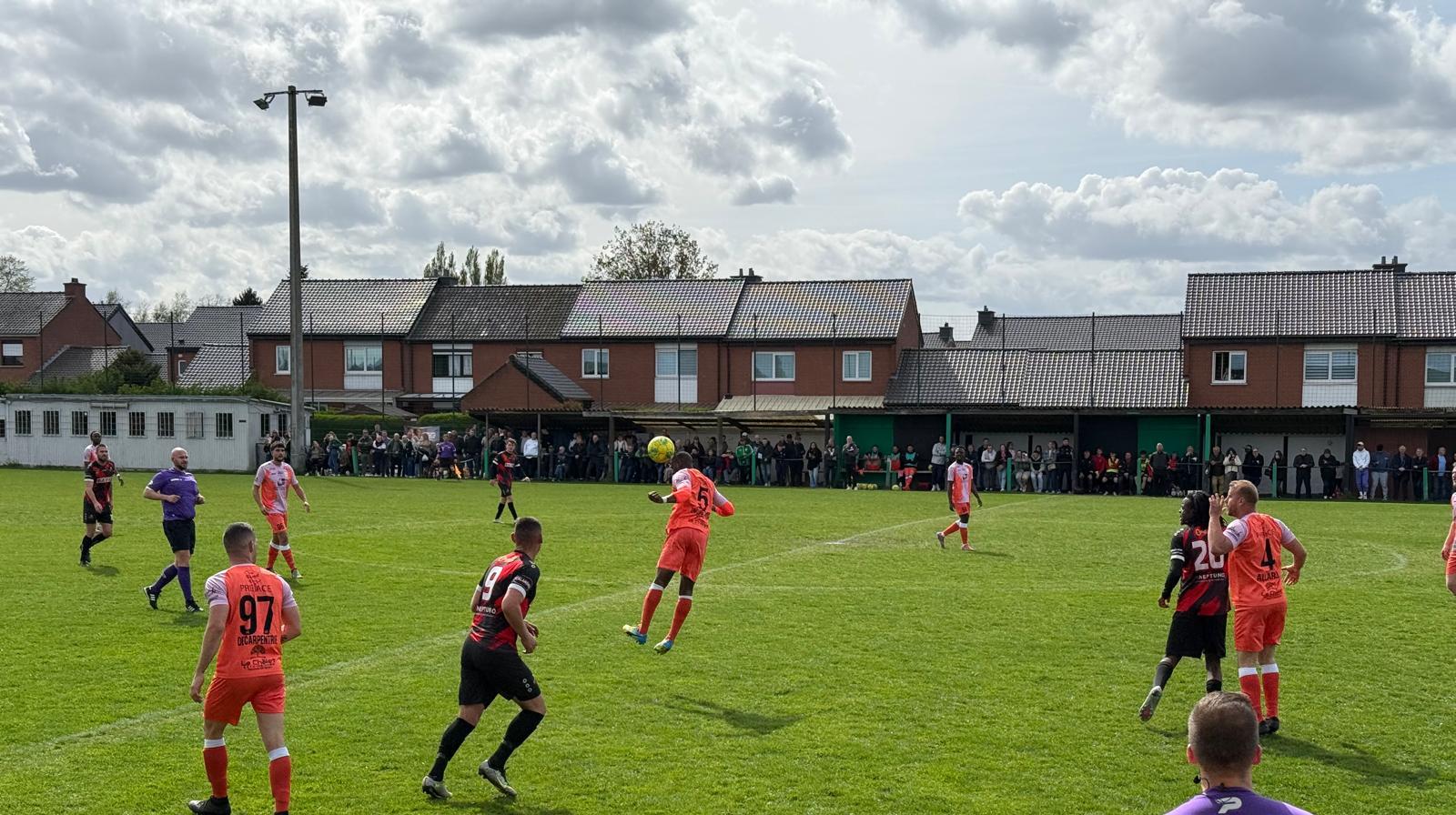 Football P1 : Néchin s'accroche au Top 5, Luingne en embuscade