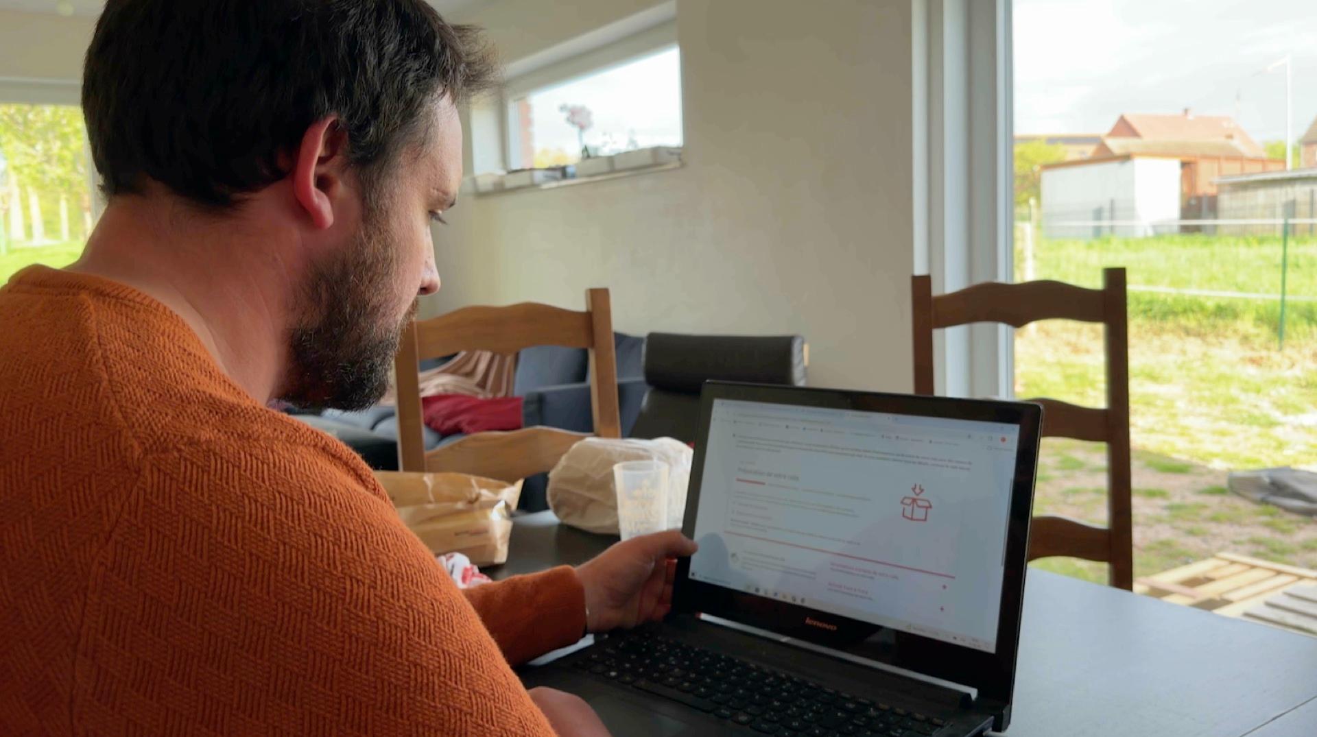 Grève chez Bpost : Ludovic attend désespérément la plaque de son véhicule pour lancer sa nouvelle activité professionnelle