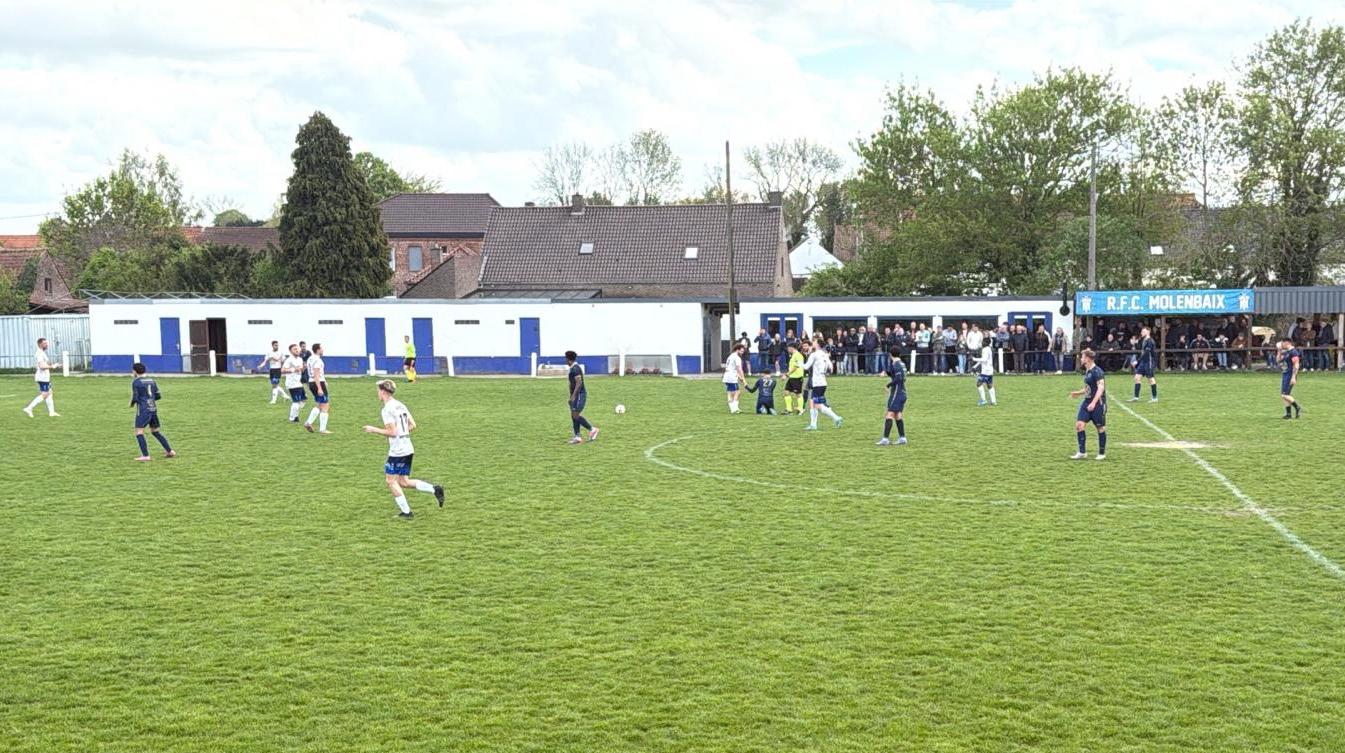Football P1: Molenbaix peut toujours croire au titre, Enghien assure son maintien