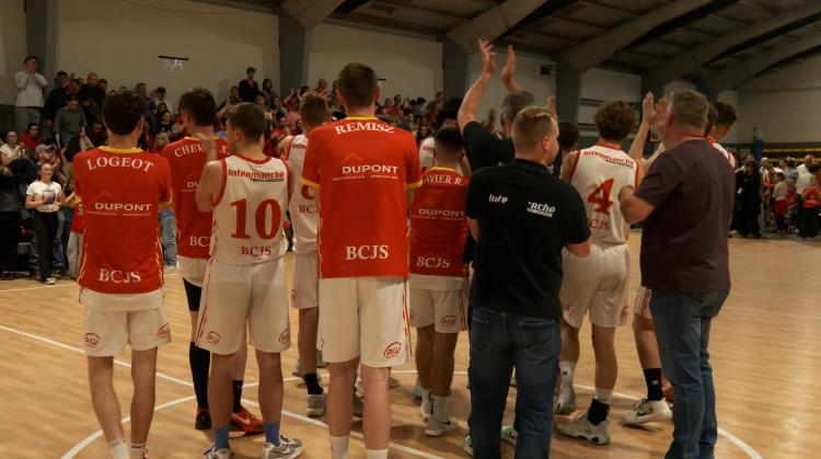Basket : le BCJS Estaimpuis monte finalement en Régionale 1
