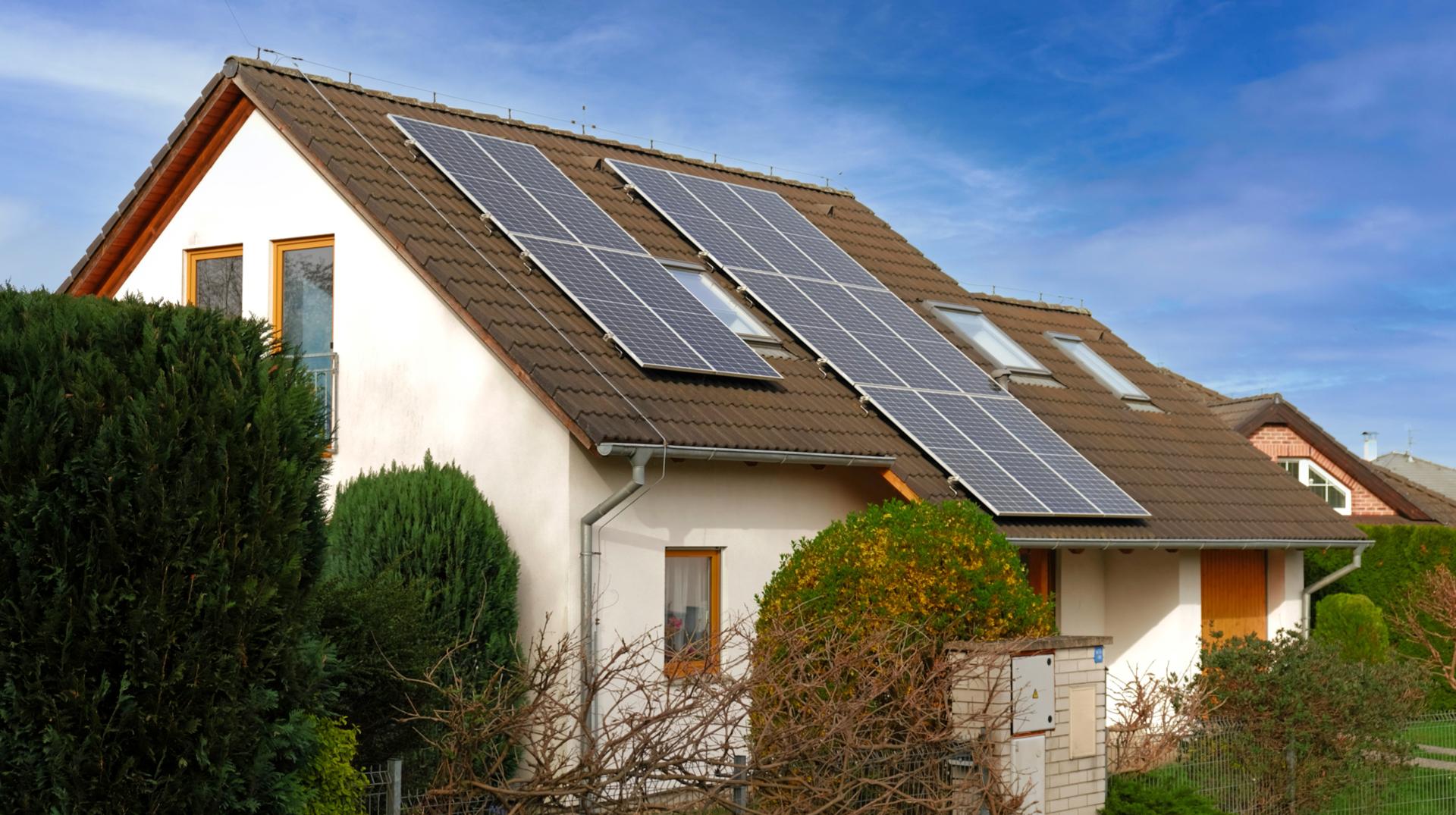Panneaux solaires : la Wallonie va indemniser les ménages qui perdent de la production à cause des décrochages