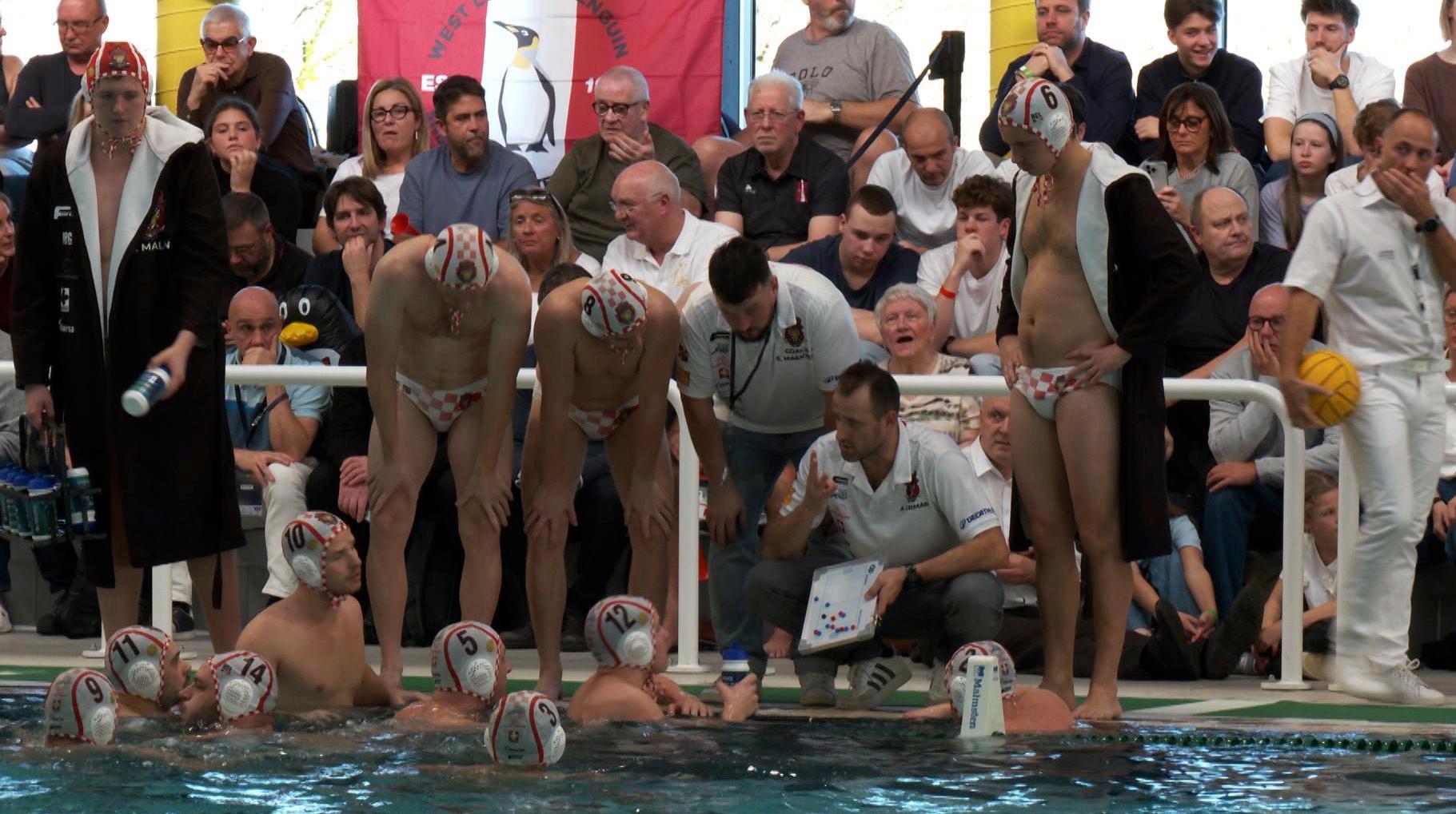 Water-polo: les Dauphins Mouscronnois s'inclinent face à La louvière en finale de la Coupe de Belgique
