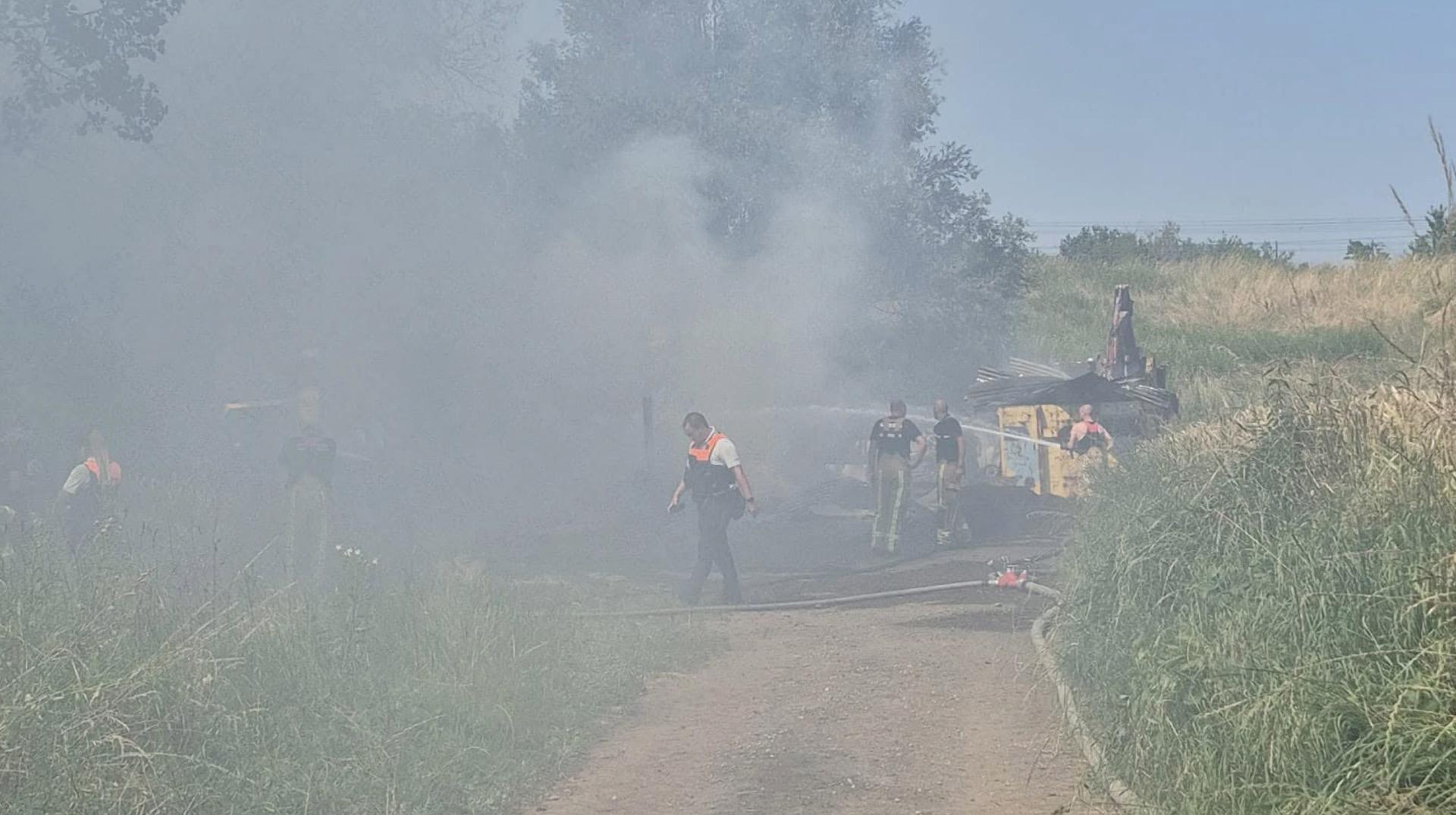 Incendie au Poney Club d'Enghien : le hangar de stockage du foin et de la paille entièrement détruit