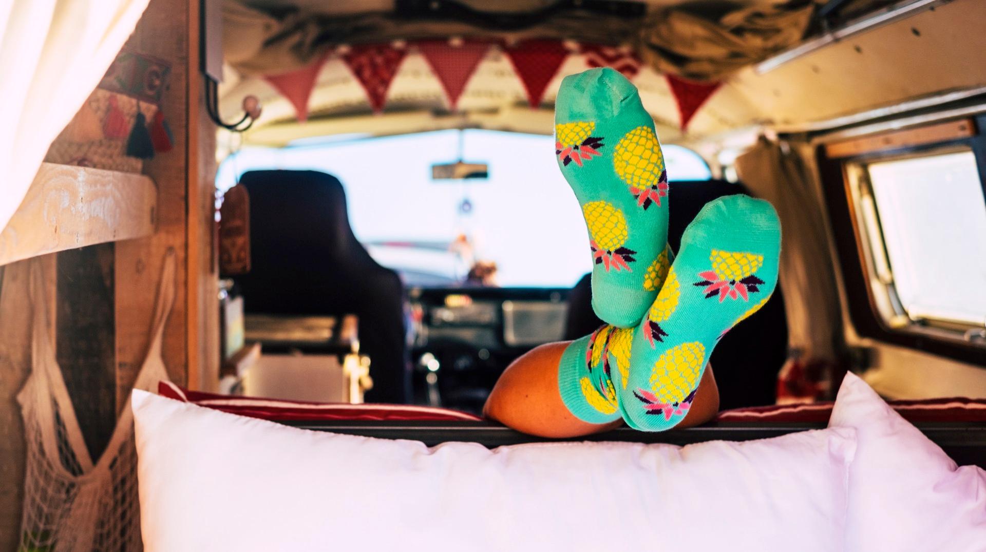 Silly : dormir dans une caravane vintage pour vivre le Festival Théâtre au Vert autrement
