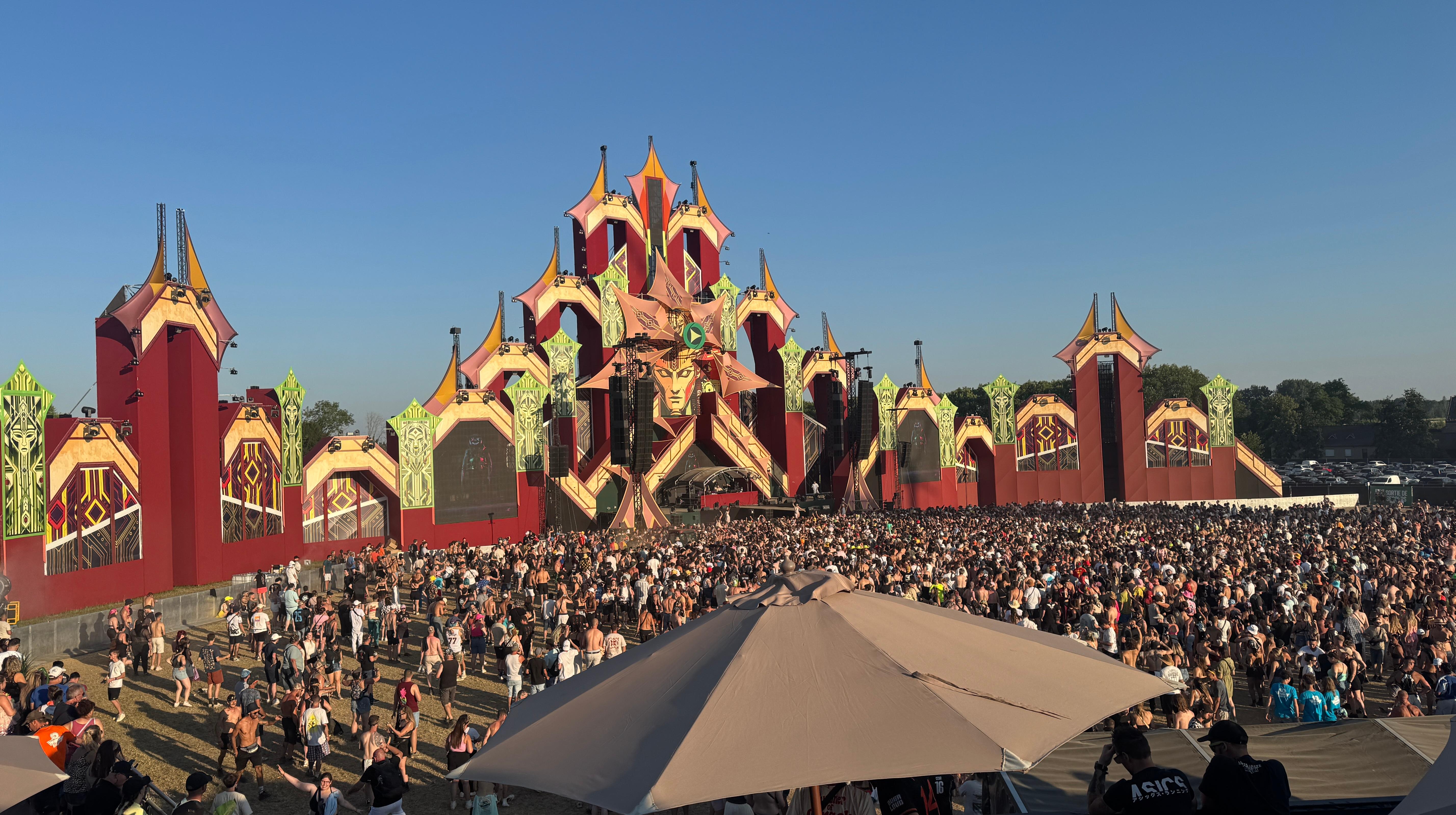 Rongy : avec à nouveau 25.000 festivaliers, le So W’Happy Festival fait le plein sous la canicule