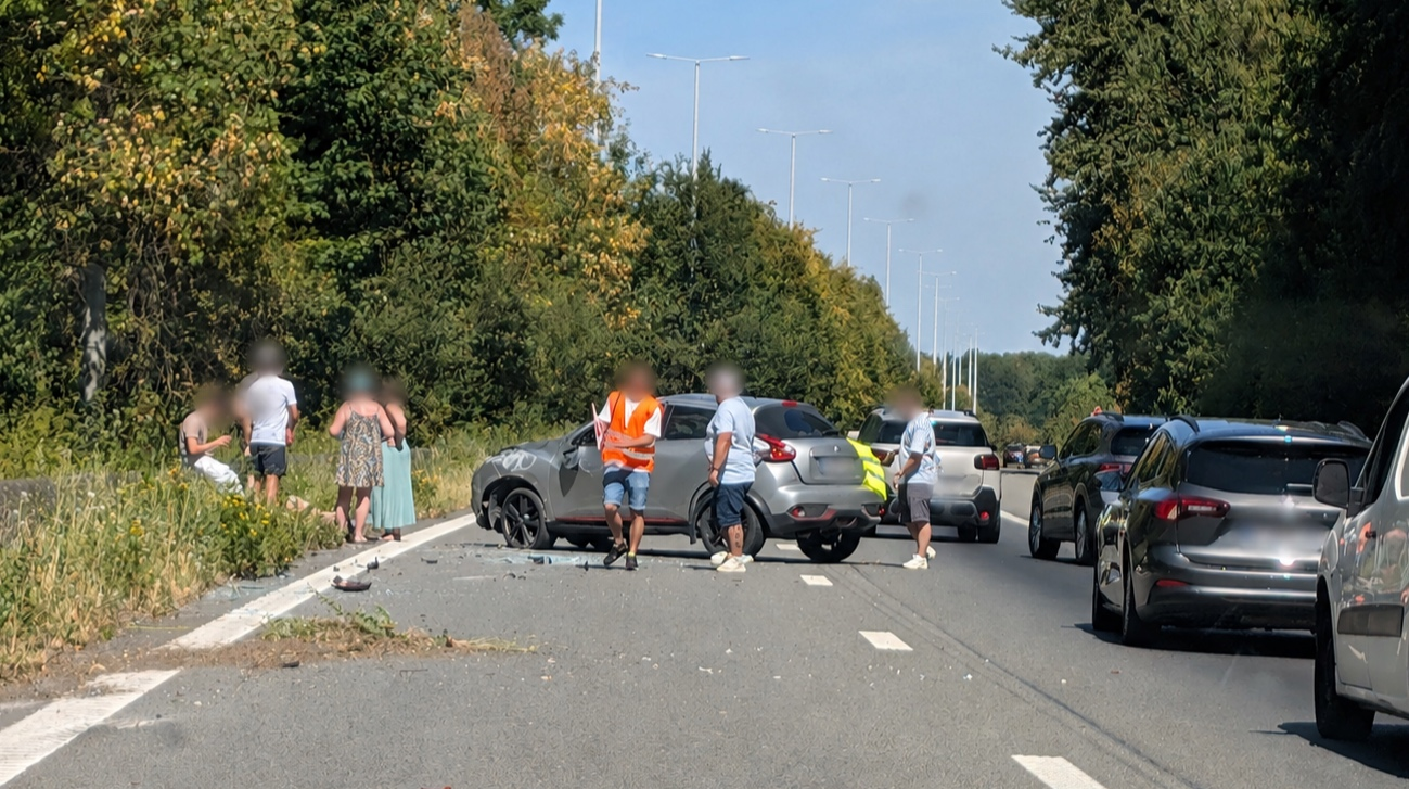 Un accident provoque des ralentissements sur l'E42 en direction de Tournai