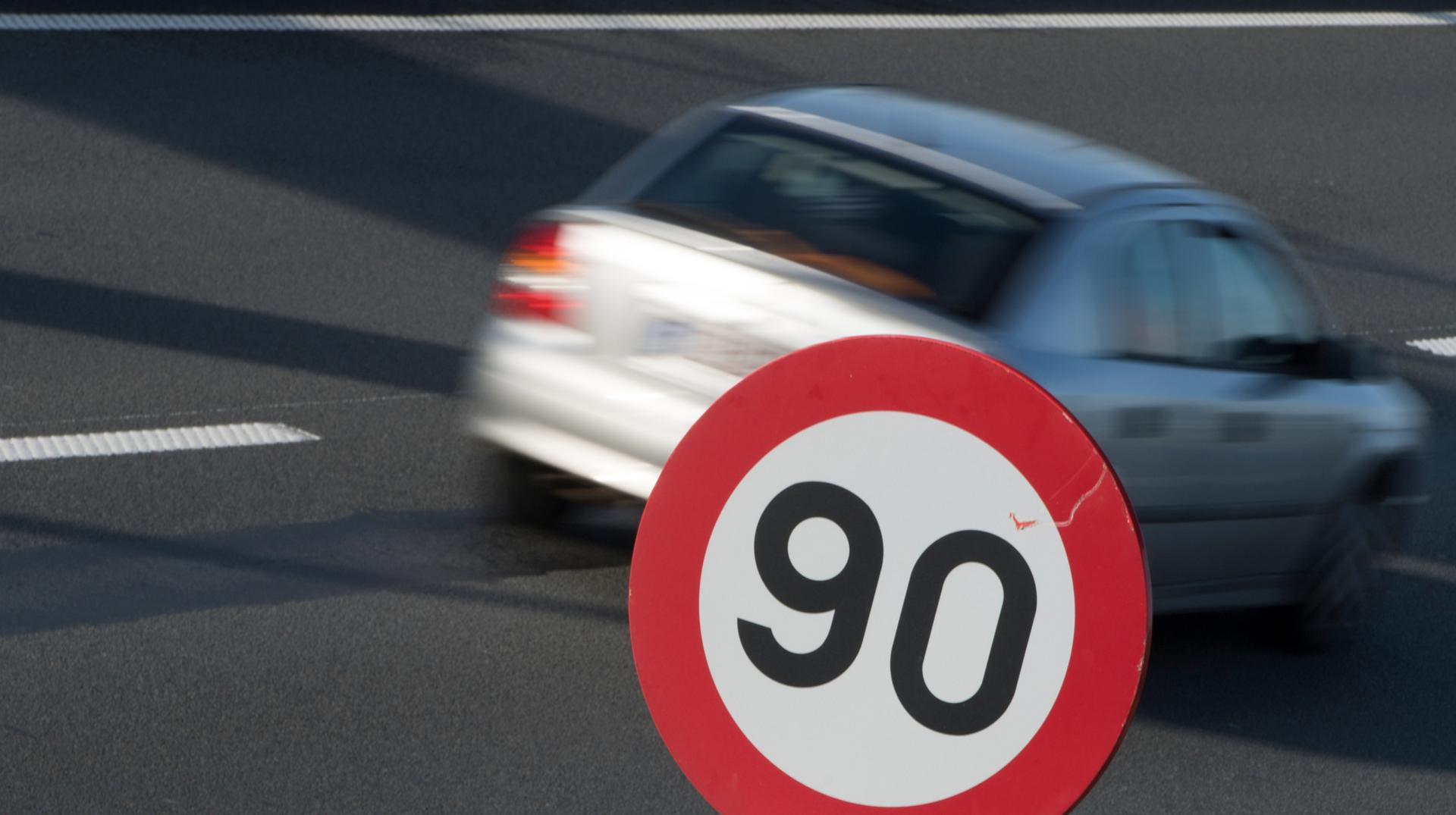 Tournai-Mouscron : l’E403 limitée à 90 km/h sur 11 kilomètres pour une durée indéterminée