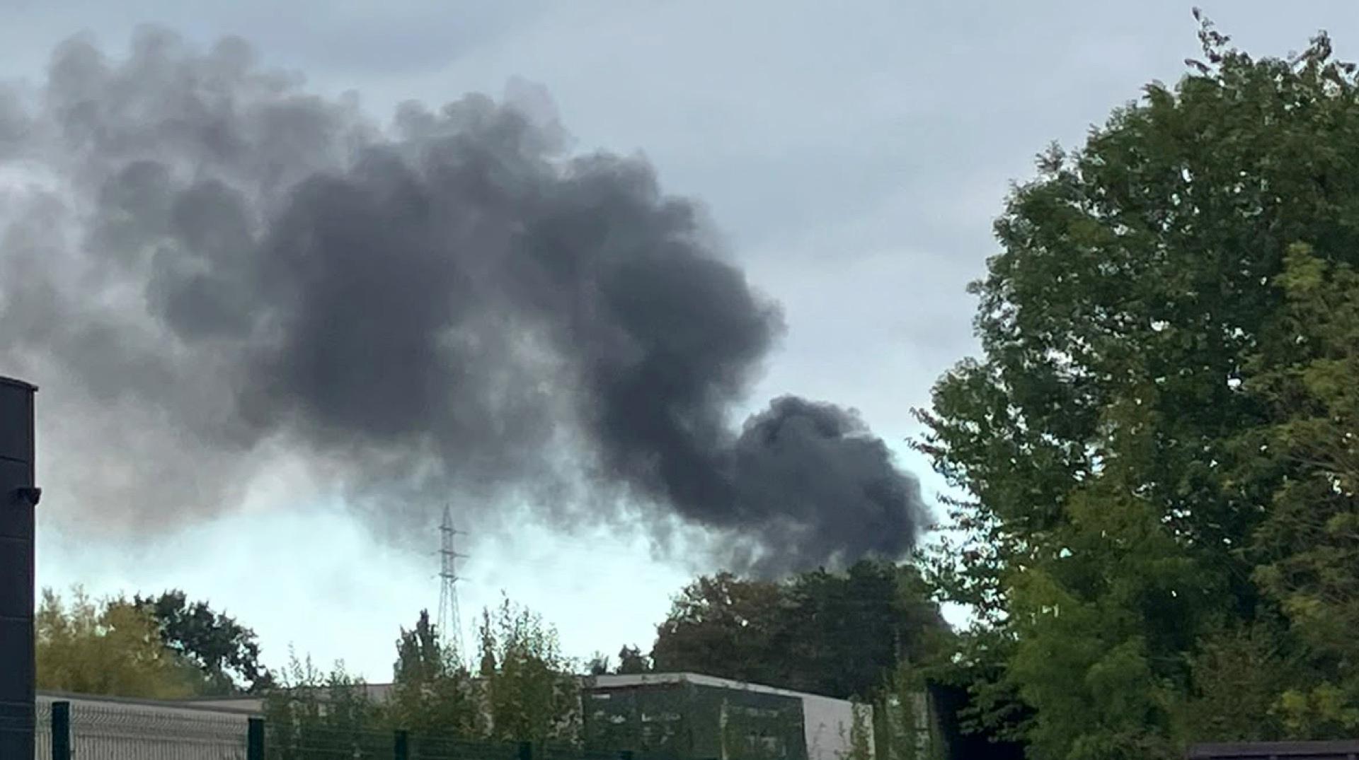 Une colonne de fumée suite à un incendie à la déchetterie de Mouscron
