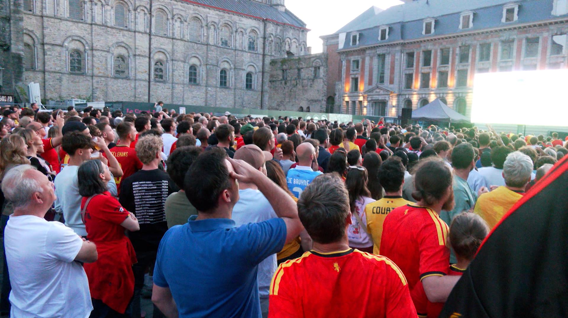 Écrans géants à Tournai : la Ville a-t-elle manqué de préparation pendant la coupe du monde ?