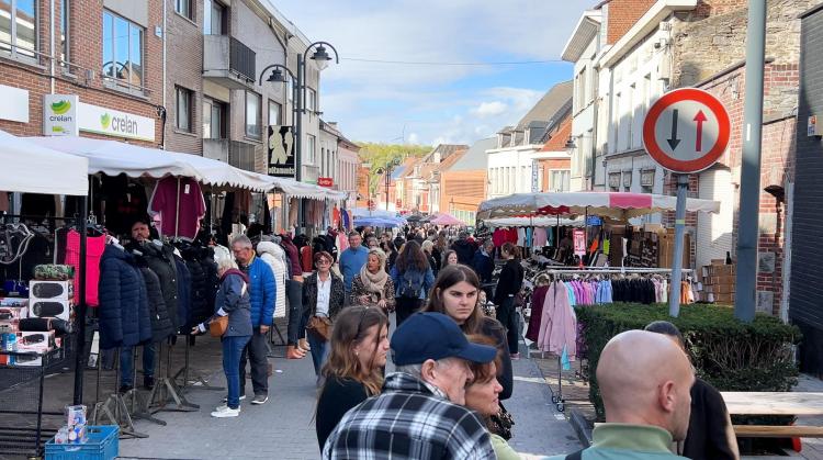 Antoing : la braderie séduit les commerçants