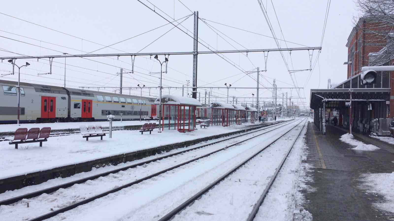 Un train bloqué pendant près d’une heure et demi entre les gares d’Ath et Silly