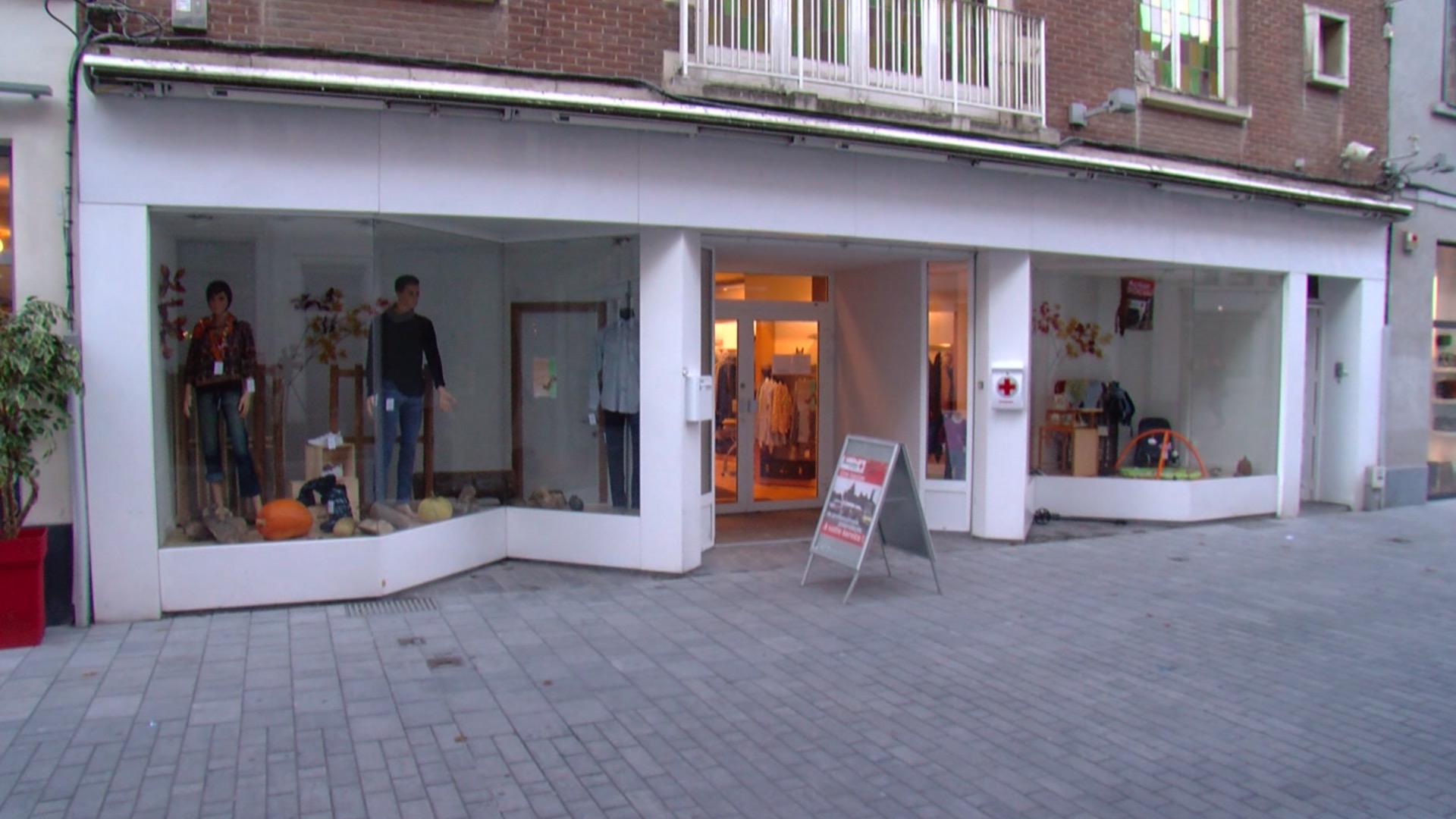La vestiboutique de la Croix-rouge de Tournai lance un appel urgent aux dons de vêtements chauds