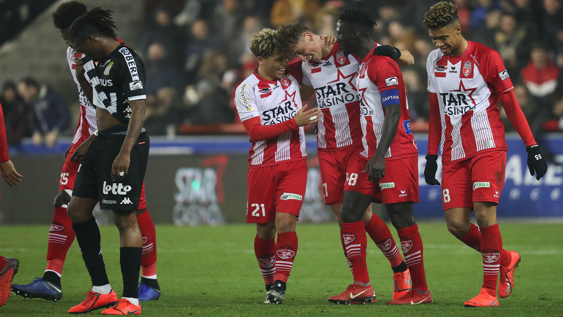 L'Excel Mouscron s'offre Charleroi et un troisième succès consécutif !