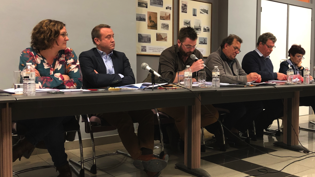 Le groupe Objectif Citoyen souhaite offrir une gourde à chaque élève de l'entité de Celles