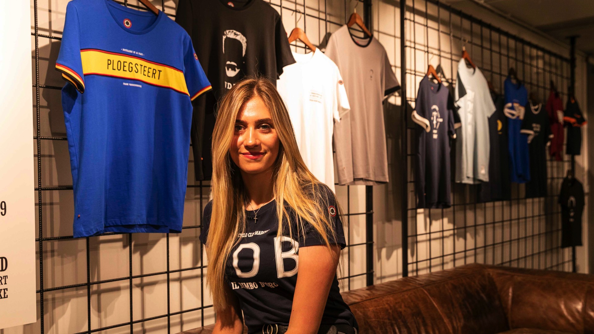 Cameron, la fille de Frank Vandenbroucke, présente une collection de t-shirts à la mémoire de son père