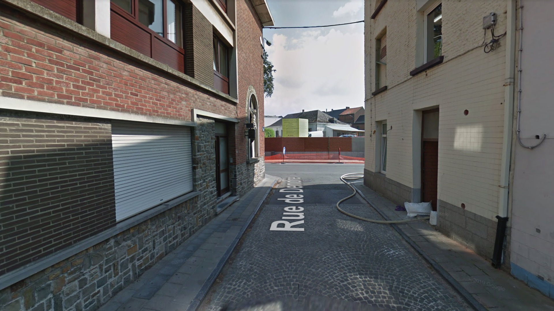 La rue de Dendre à Ath fermée suite à une fuite d'eau