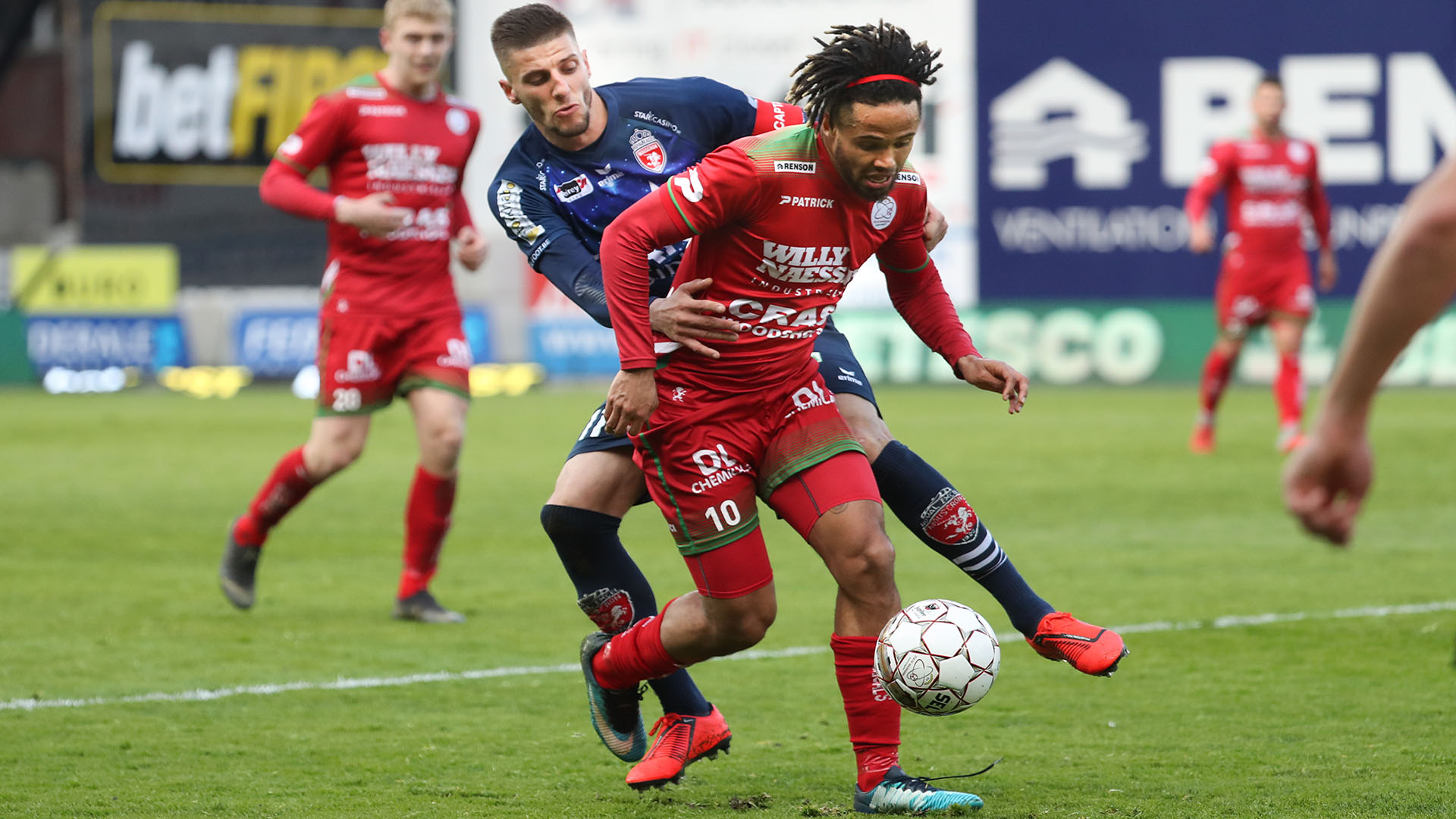 L'Excel Mouscron se fait rejoindre dans les ultimes secondes à Zulte Waregem