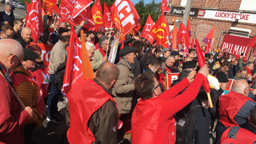 Le PTB et le PCF manifestent ensemble