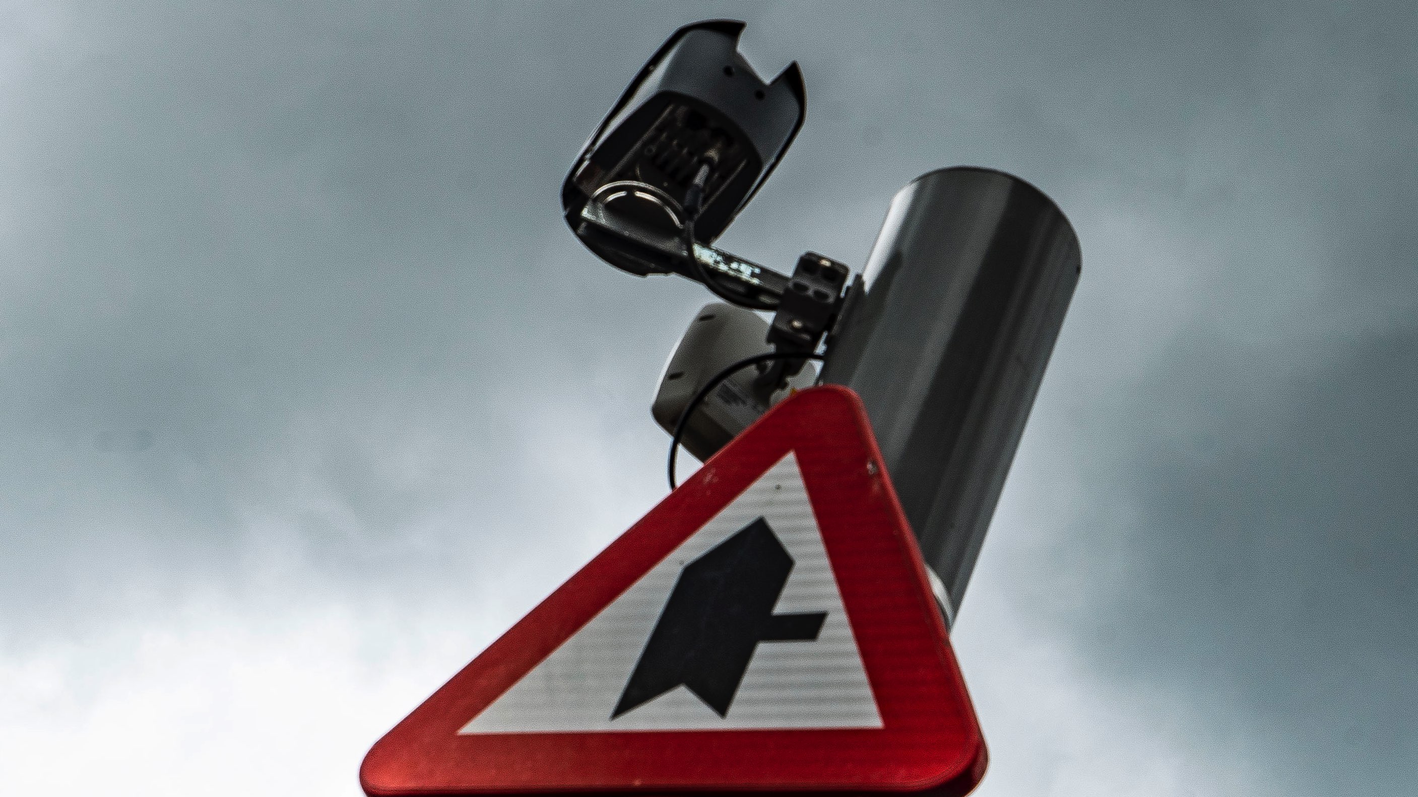 Les radars tronçons de Quevaucamps et d'Ellignies devraient être actifs pour la rentrée
