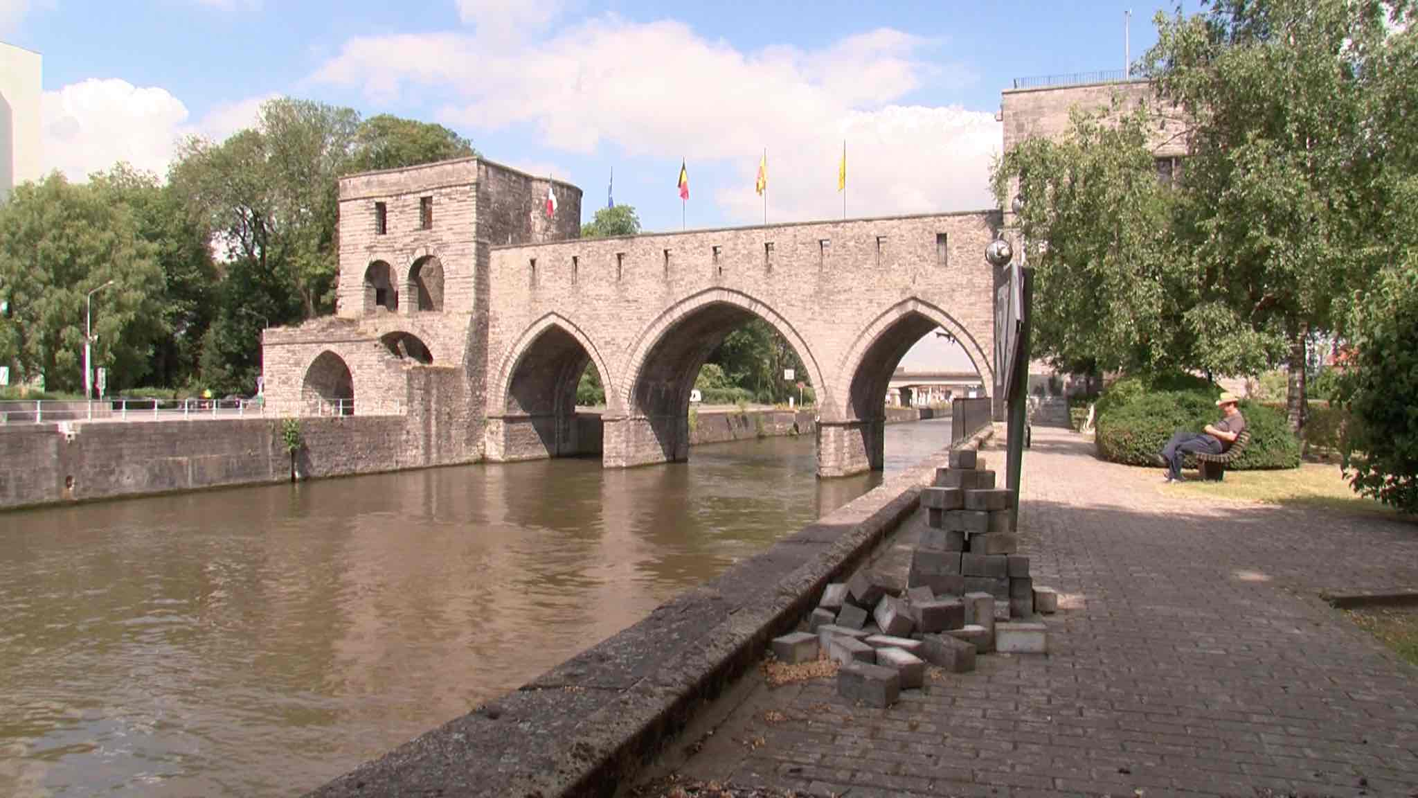 Les serrures du pont des Trous ont été changées