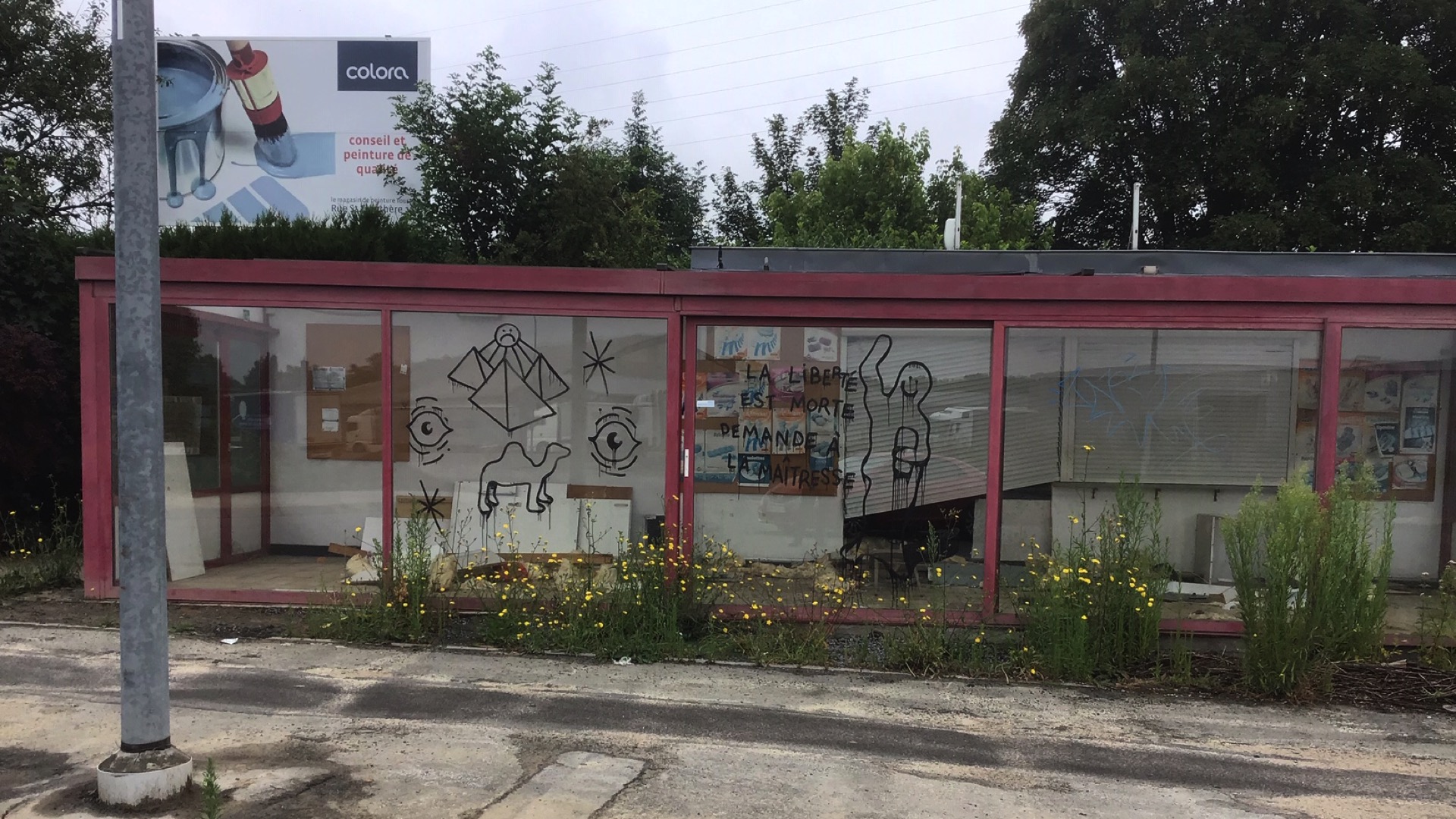 La friterie abandonnée du zoning de Froyennes va être détruite