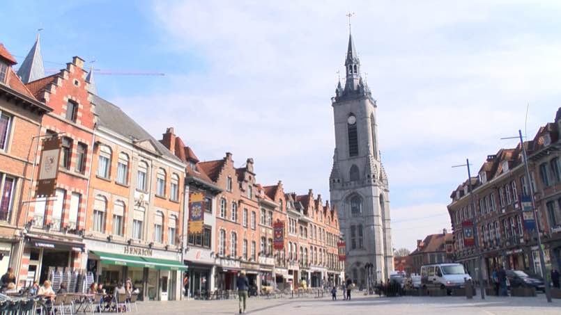 Tourisme: 2 soleils pour le beffroi de Tournai