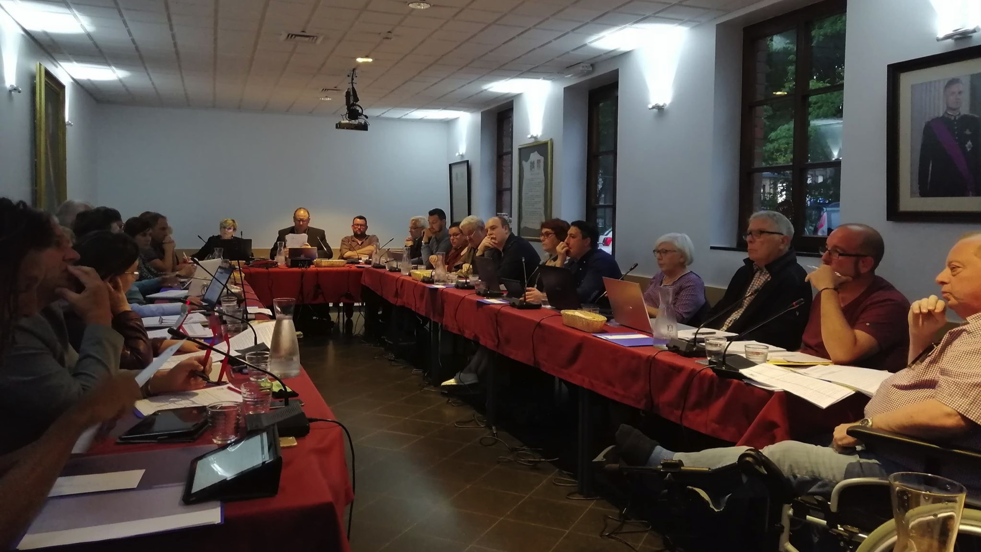 Trois véhicules CNG ramasseront les encombrants chez les Péruwelziens